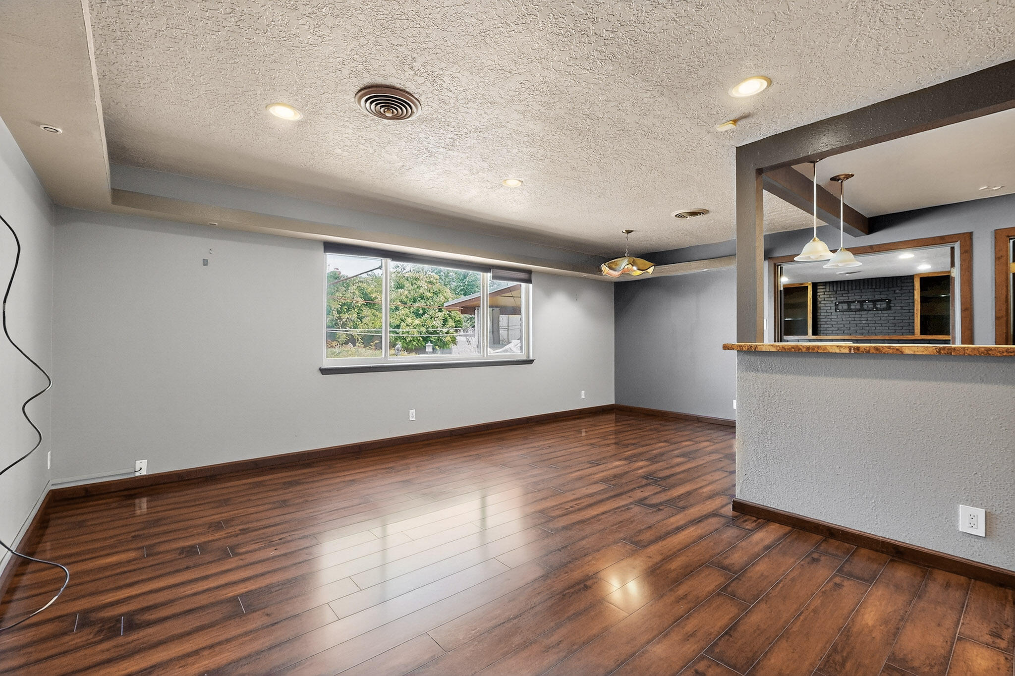 8505 BELLROSE Avenue NE