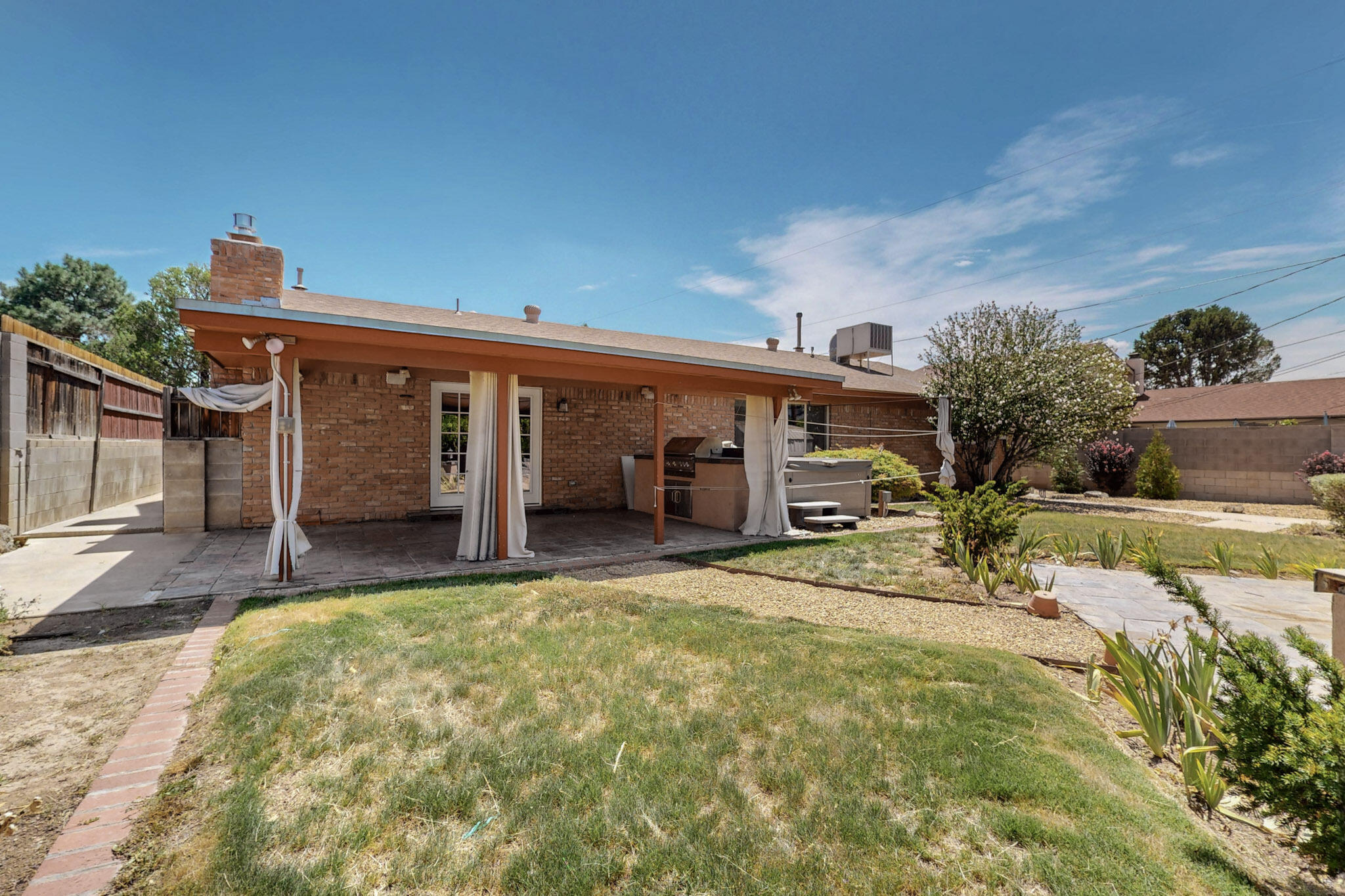 8505 BELLROSE Avenue NE