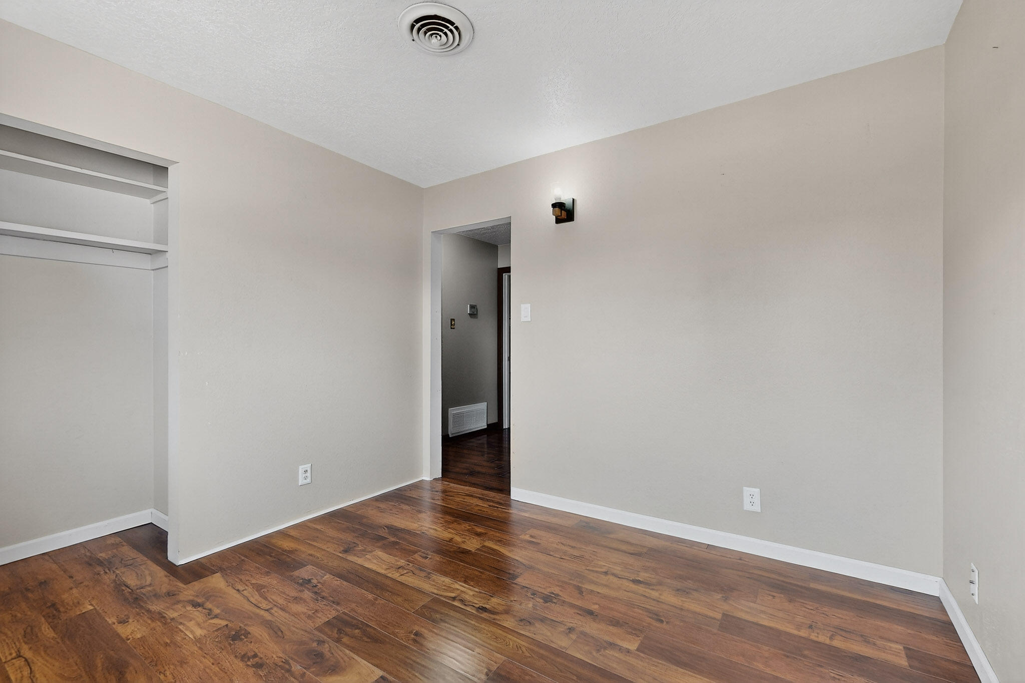 8505 BELLROSE Avenue NE