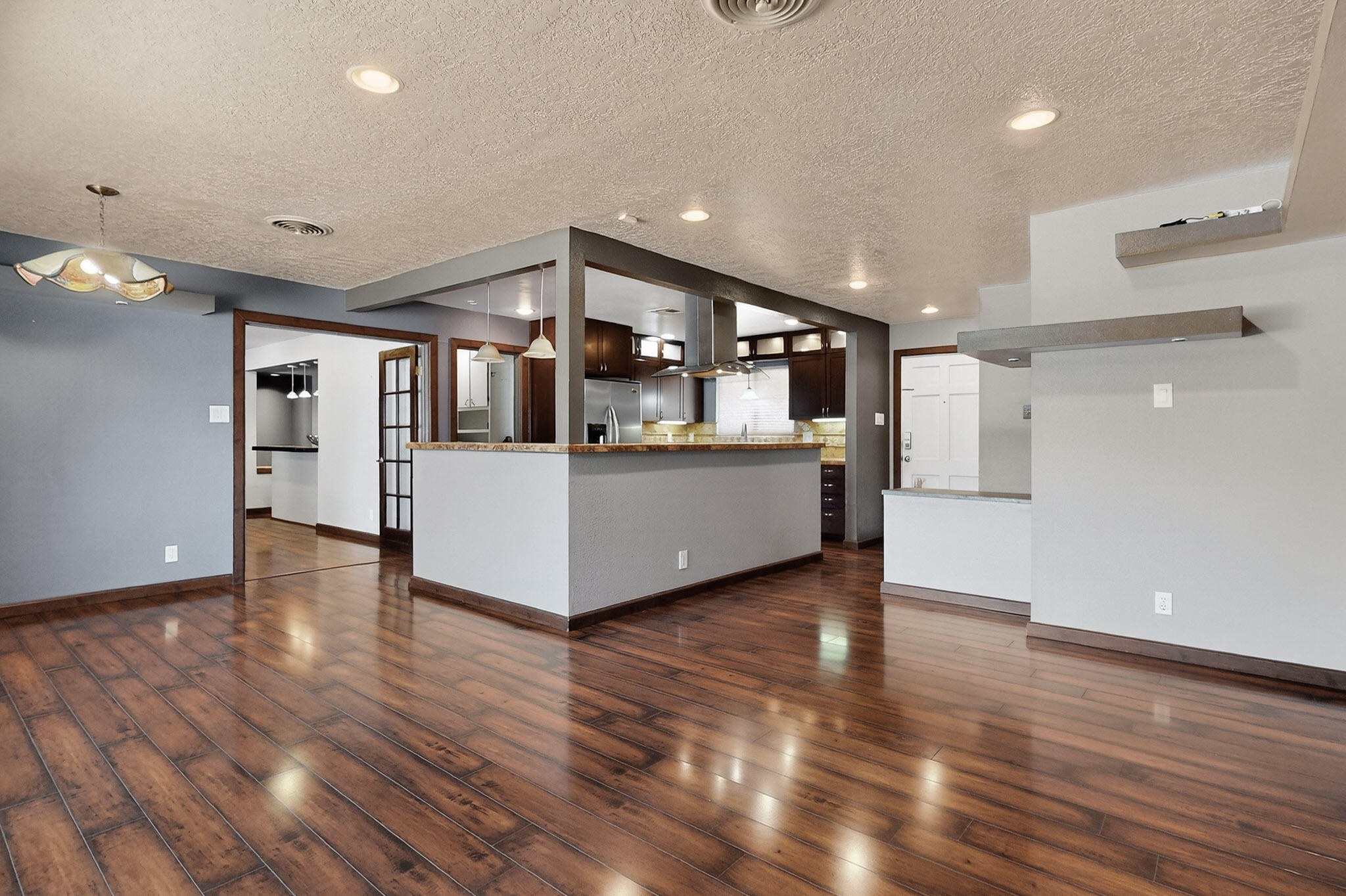 8505 BELLROSE Avenue NE