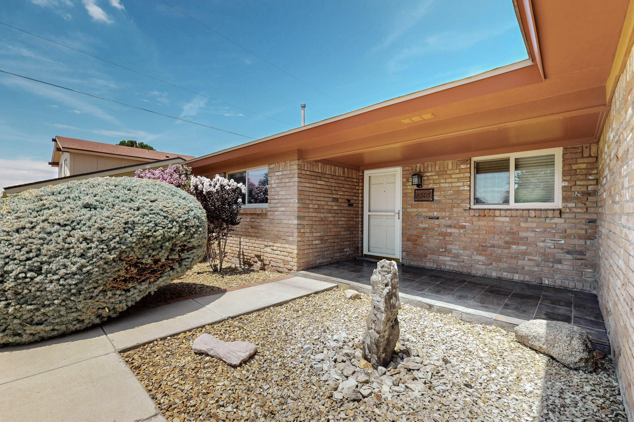 8505 BELLROSE Avenue NE