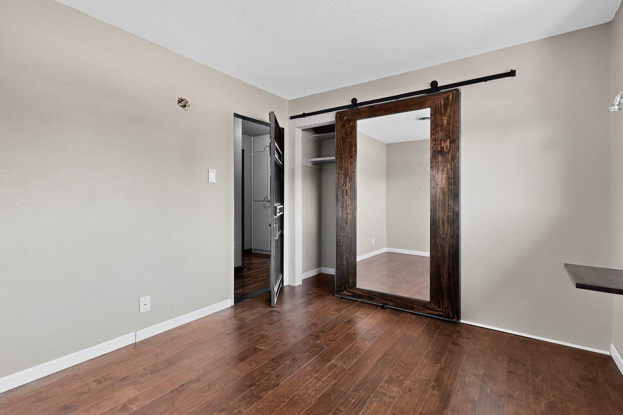 8505 BELLROSE Avenue NE