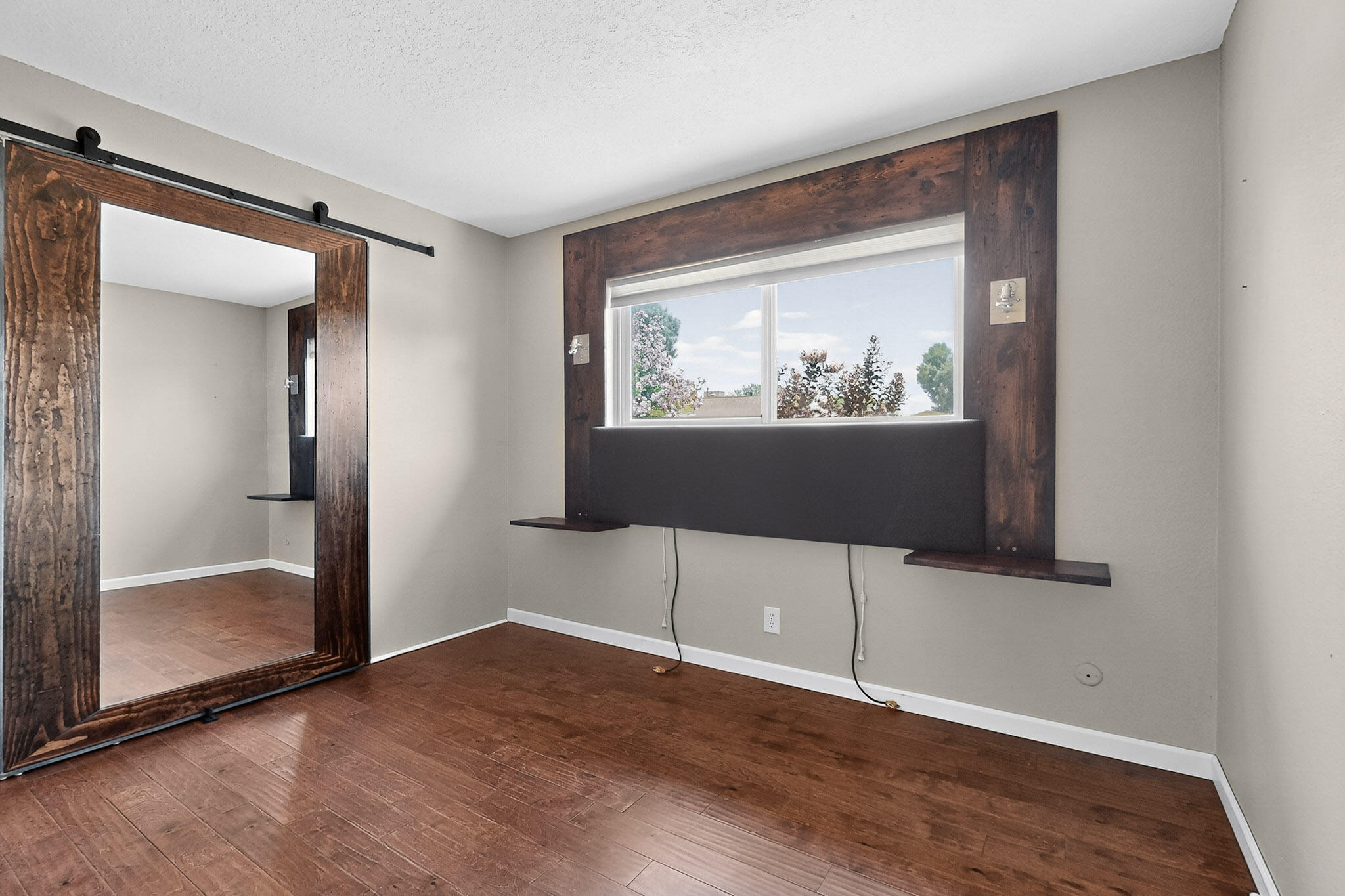 8505 BELLROSE Avenue NE