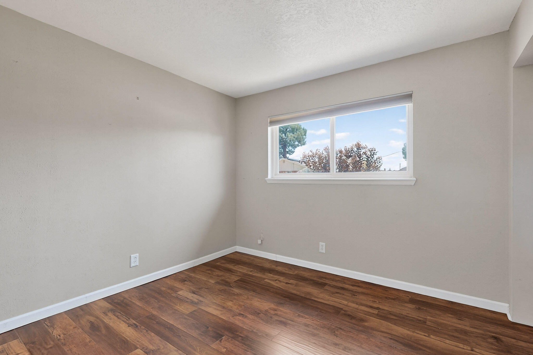 8505 BELLROSE Avenue NE