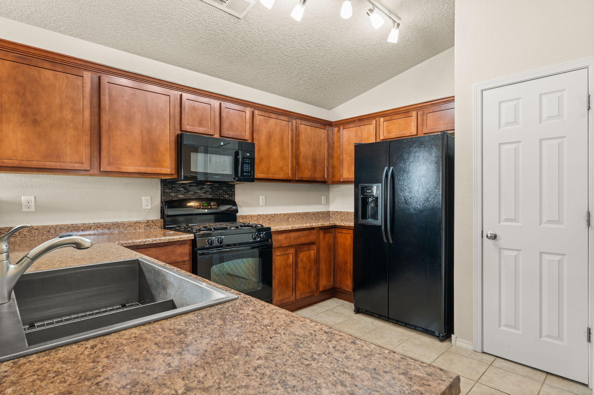 2034 S ENSENADA Circle SE