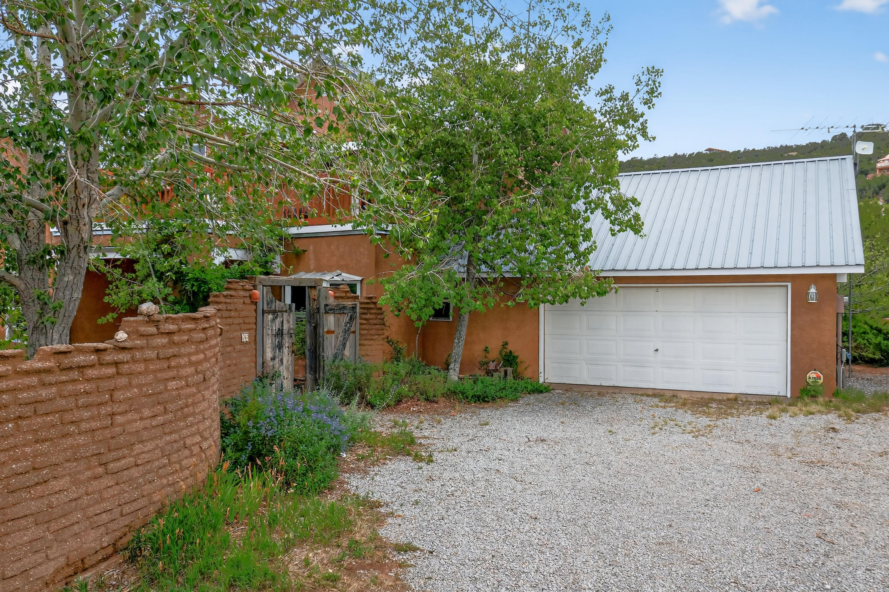 55 WESTERN SADDLE Drive