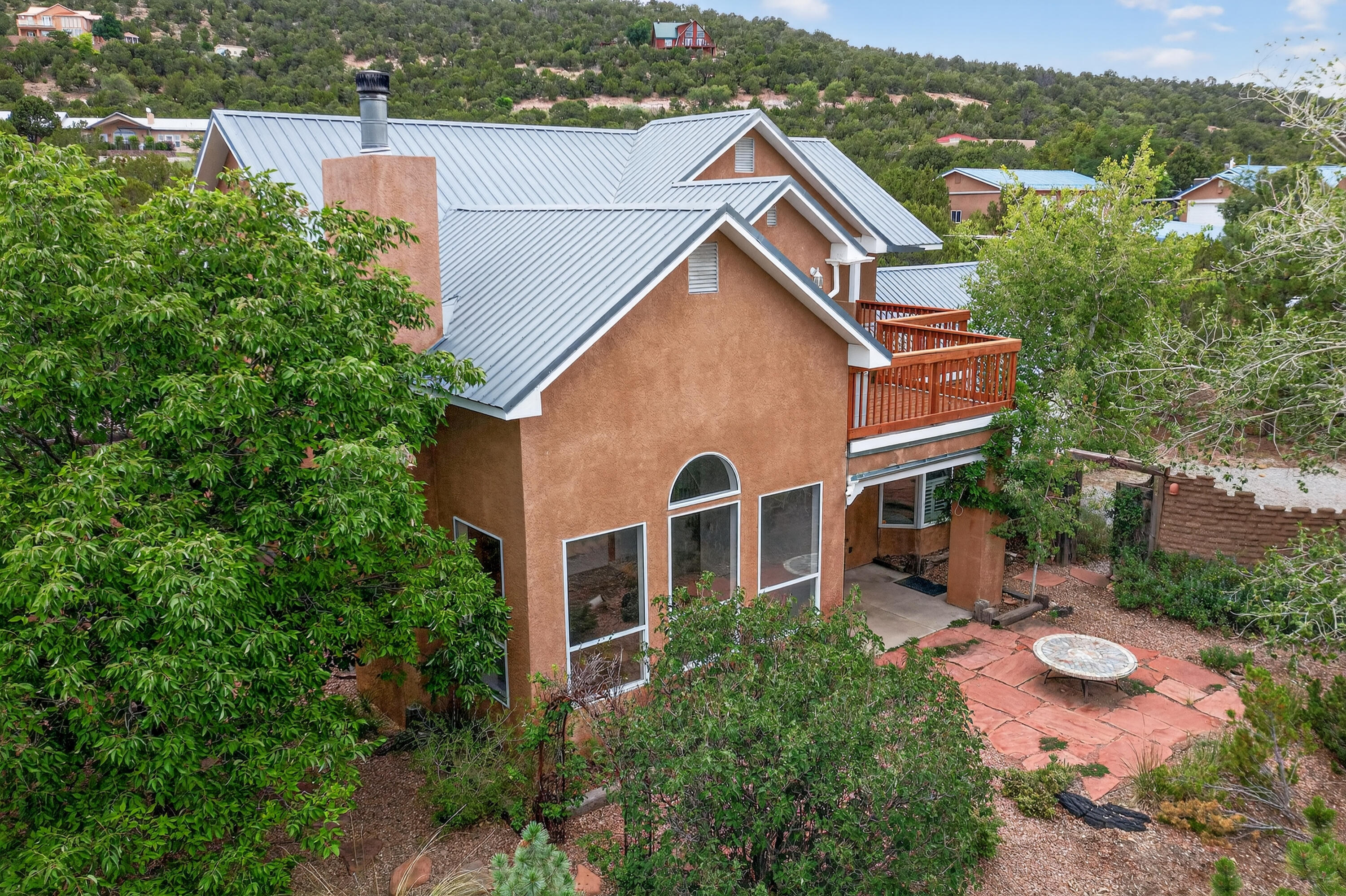 55 WESTERN SADDLE Drive