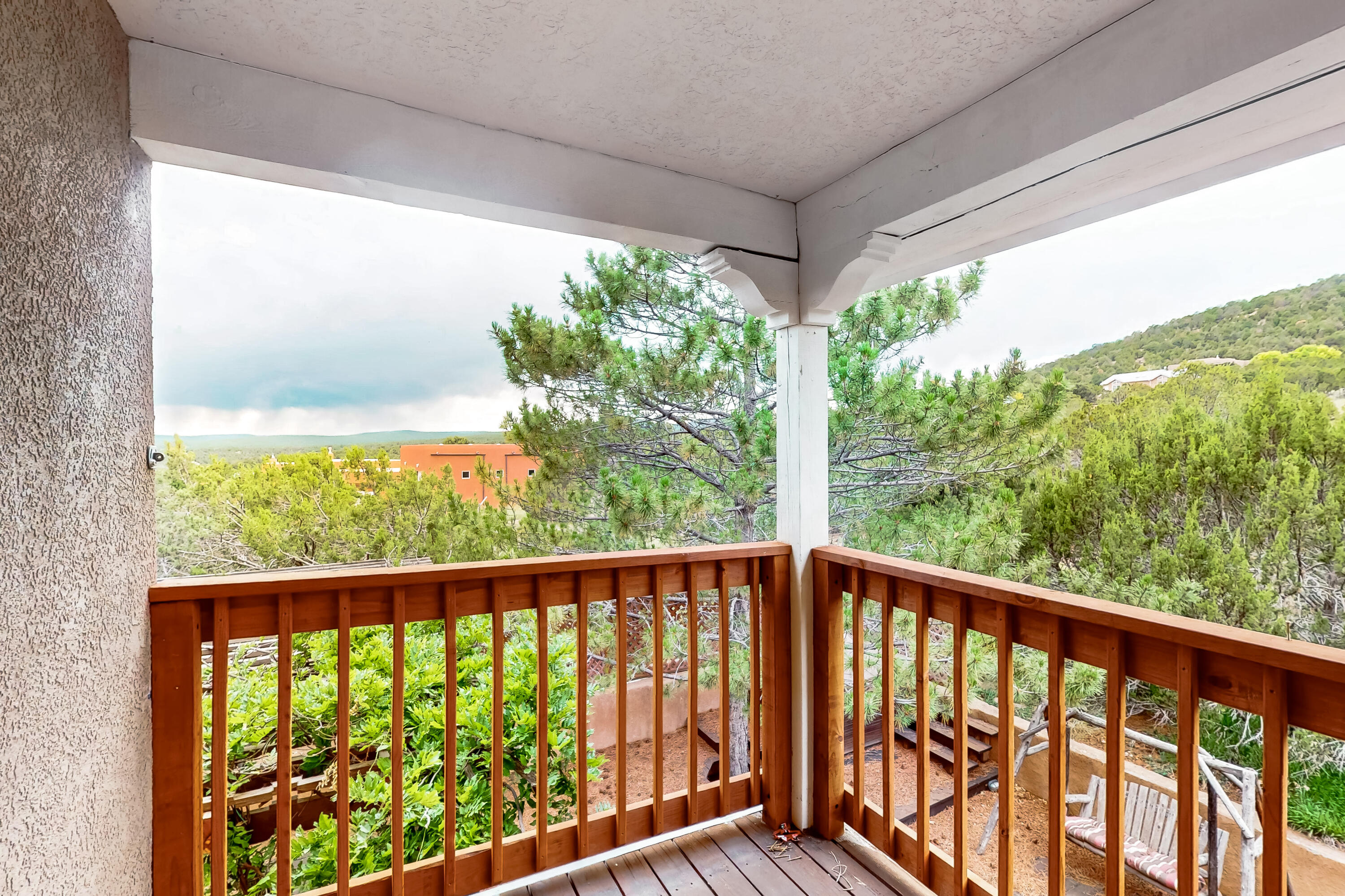 55 WESTERN SADDLE Drive