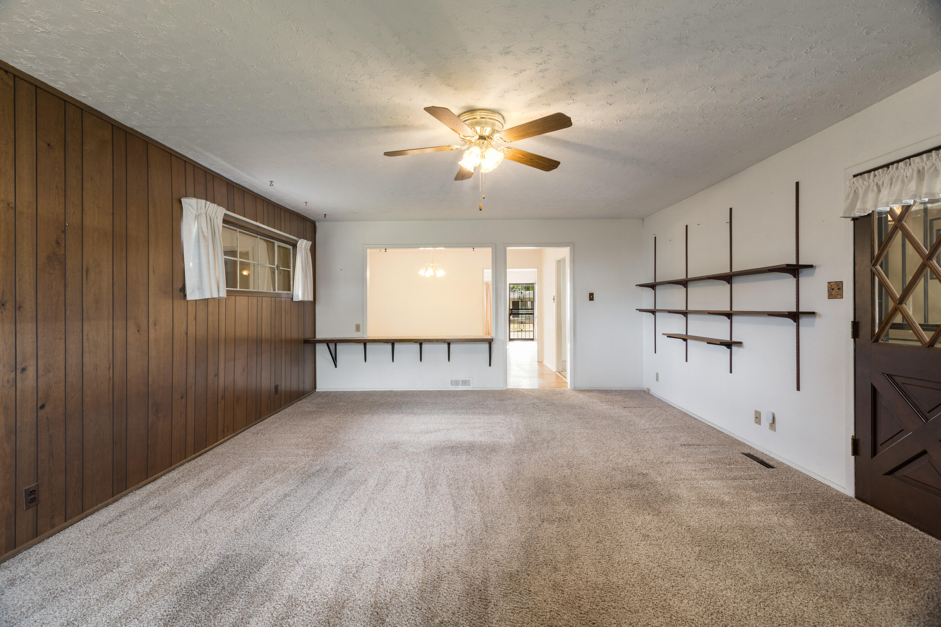 1114 CLANCY Drive NE