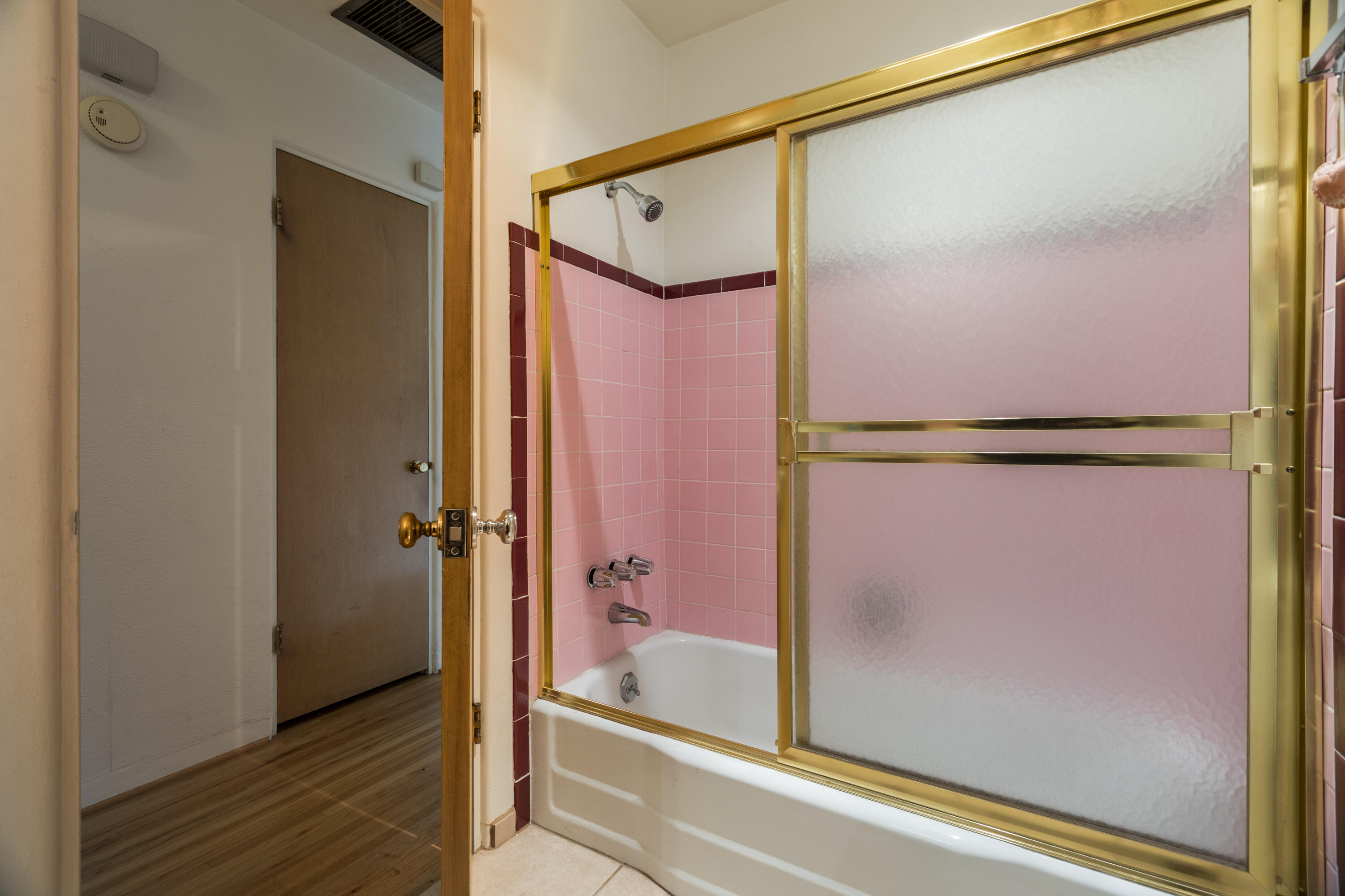 1114 CLANCY Drive NE