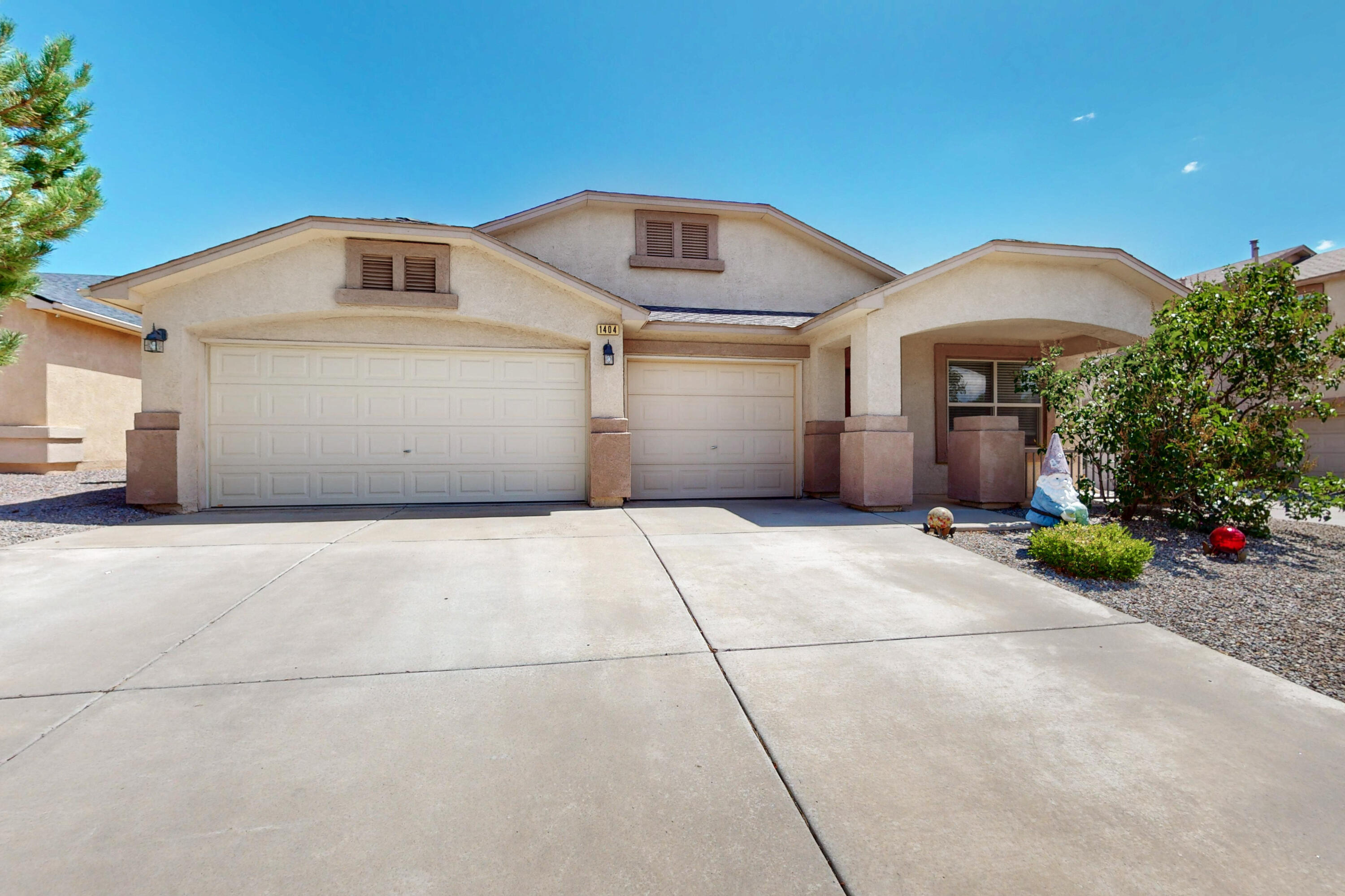 1404 SIDEWINDER Road NE