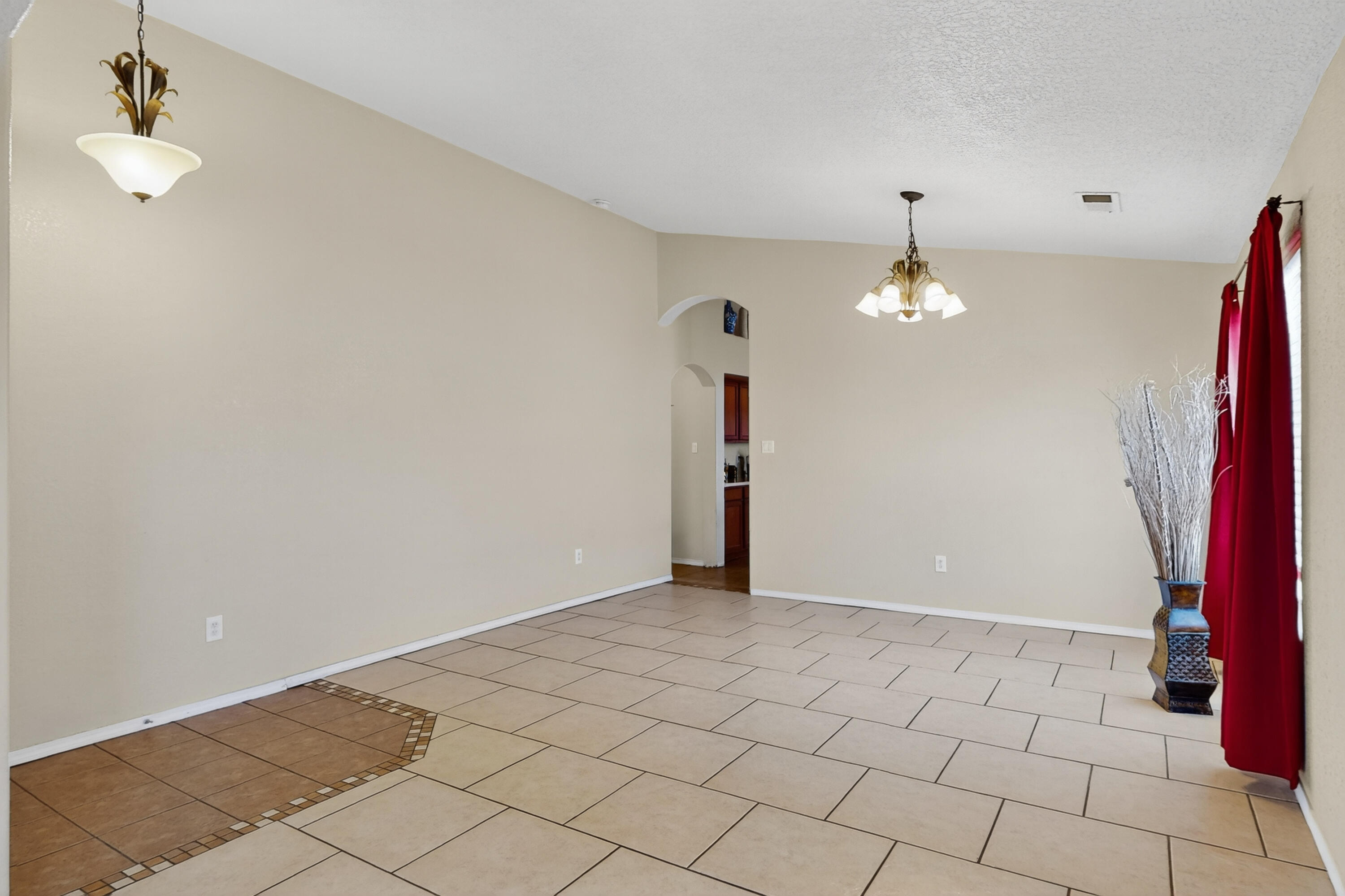 1404 SIDEWINDER Road NE