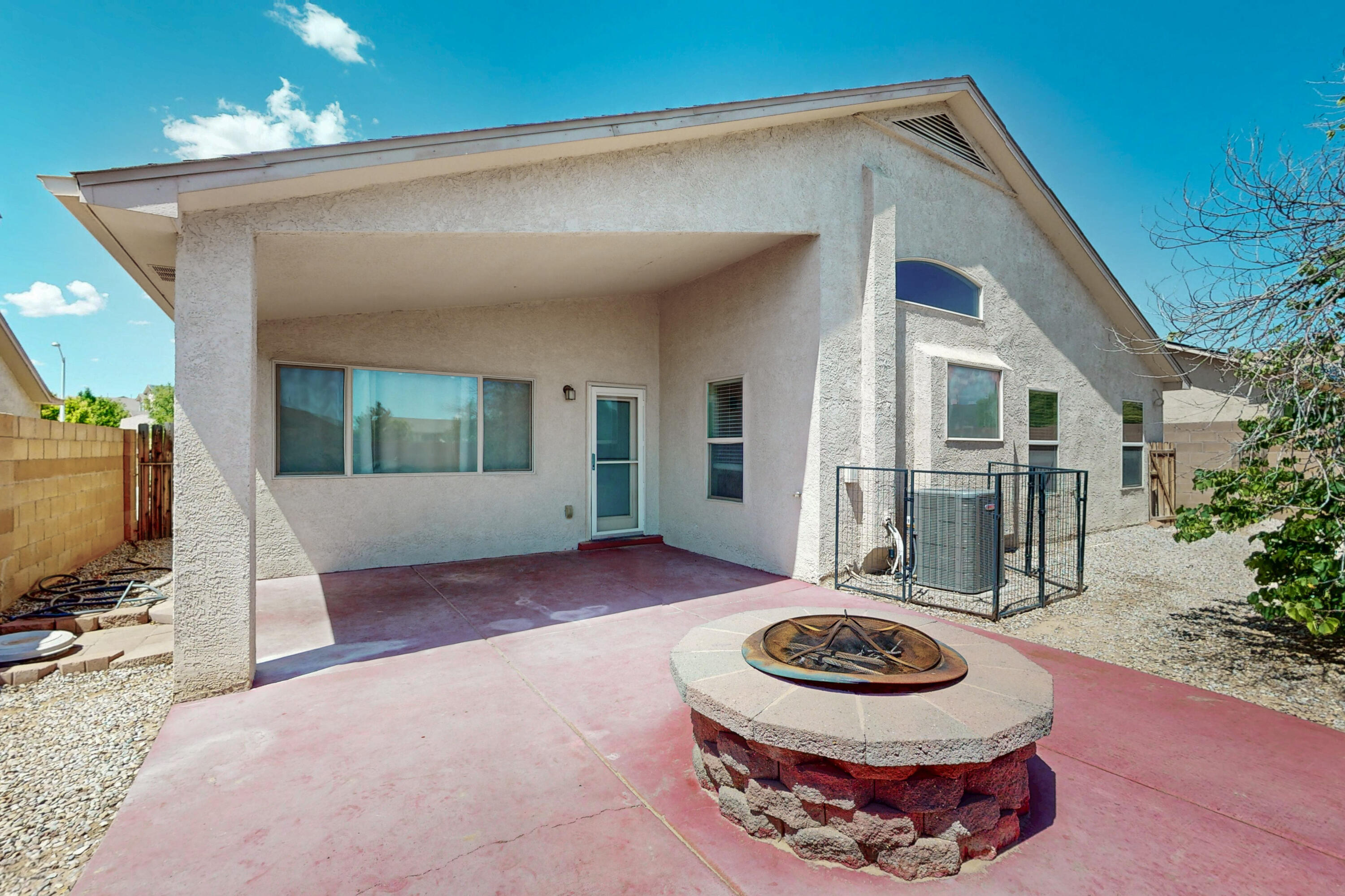 1404 SIDEWINDER Road NE