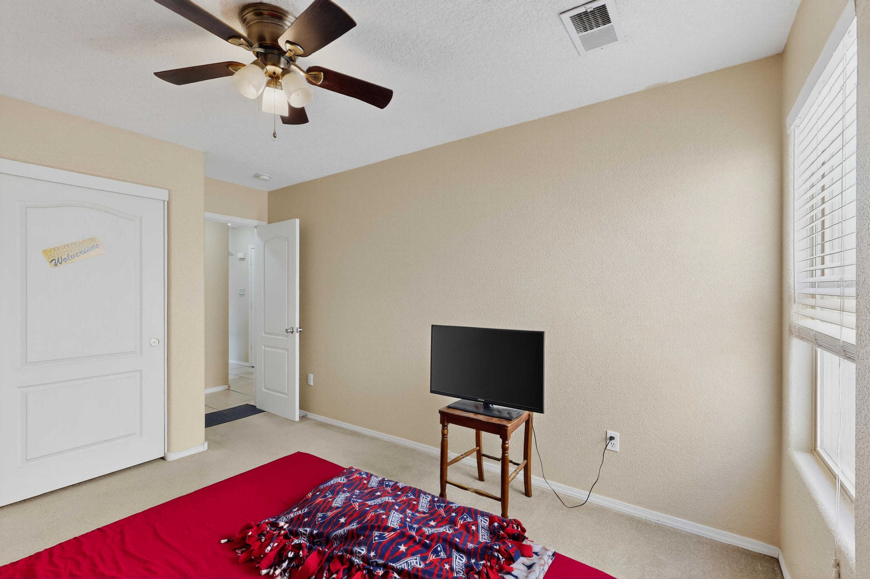 1404 SIDEWINDER Road NE