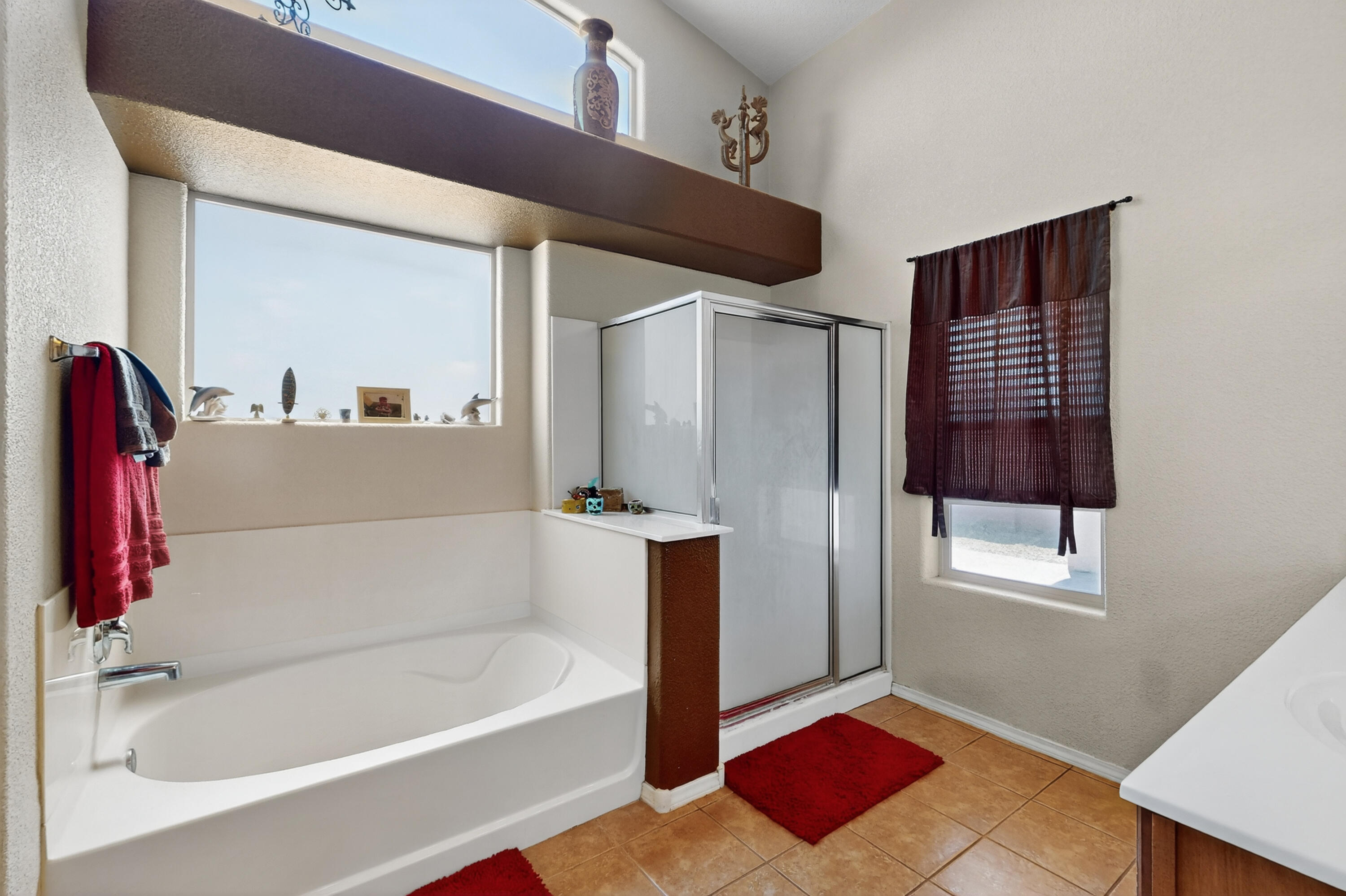 1404 SIDEWINDER Road NE