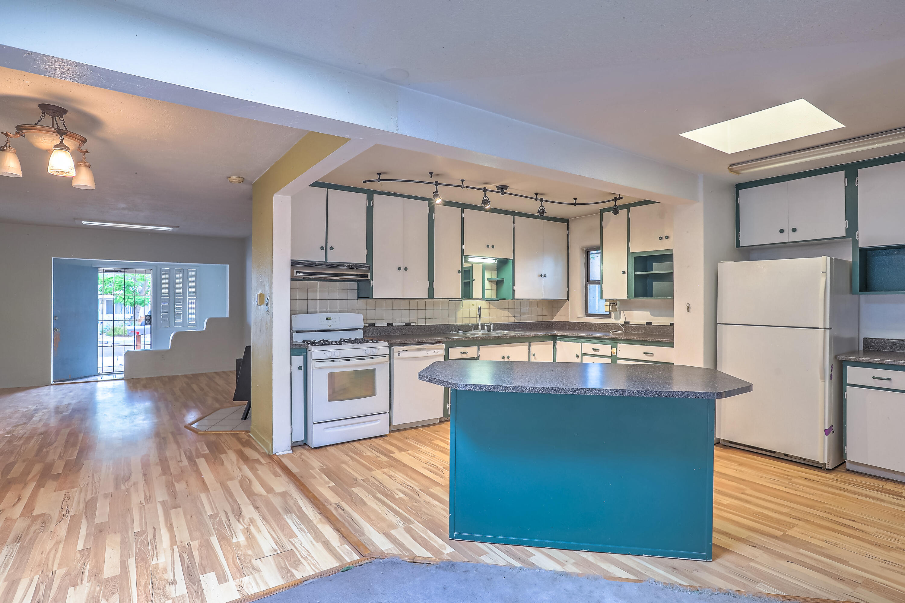 1134 PRINCETON Drive NE