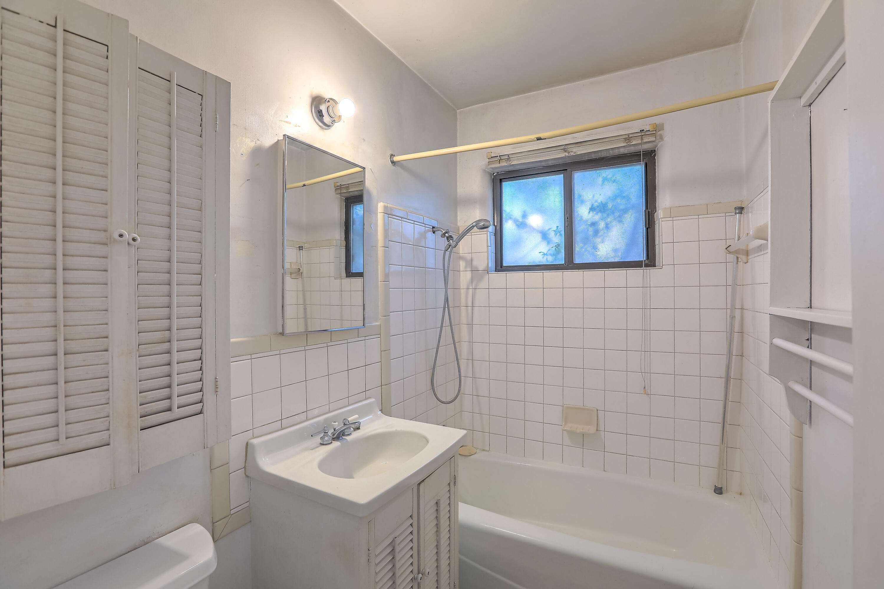 1134 PRINCETON Drive NE