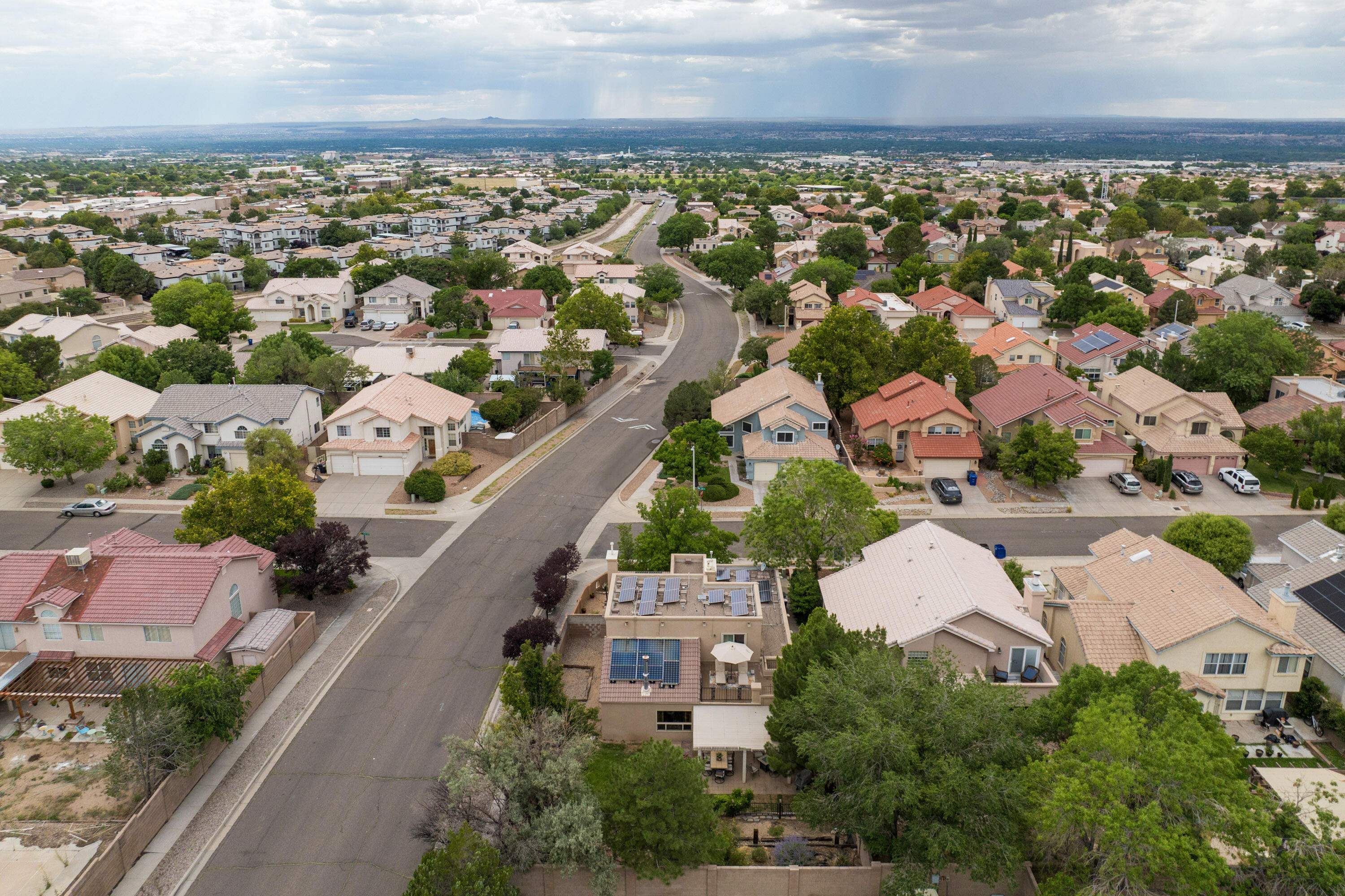 8400 MANUEL CIA Place NE