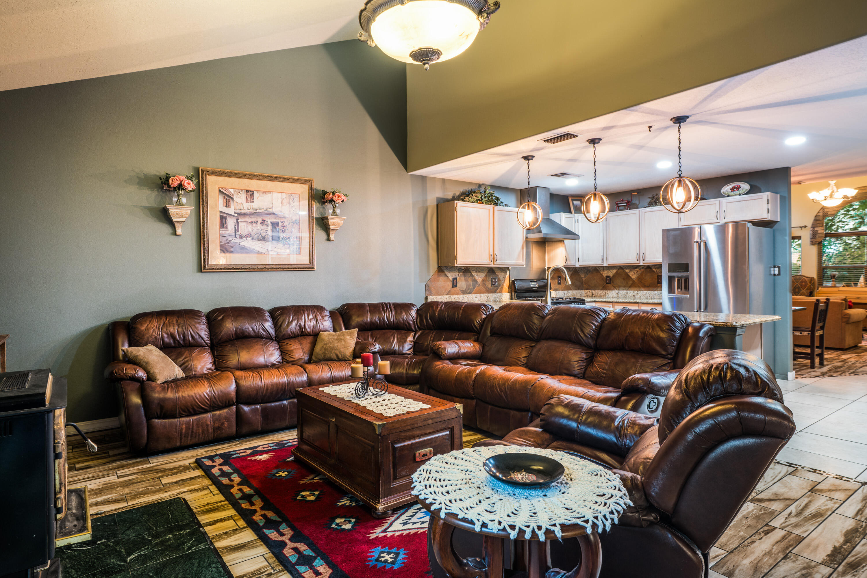 8400 MANUEL CIA Place NE