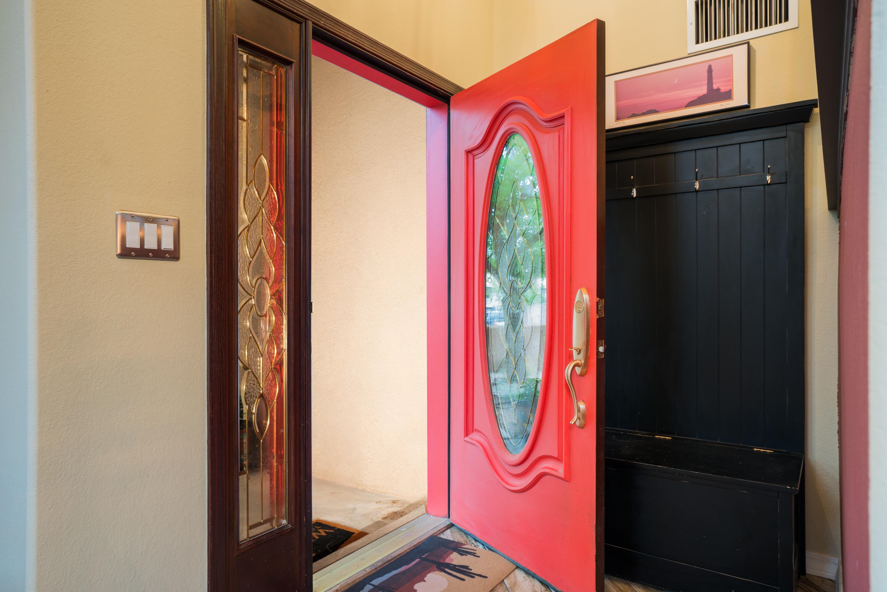 8400 MANUEL CIA Place NE