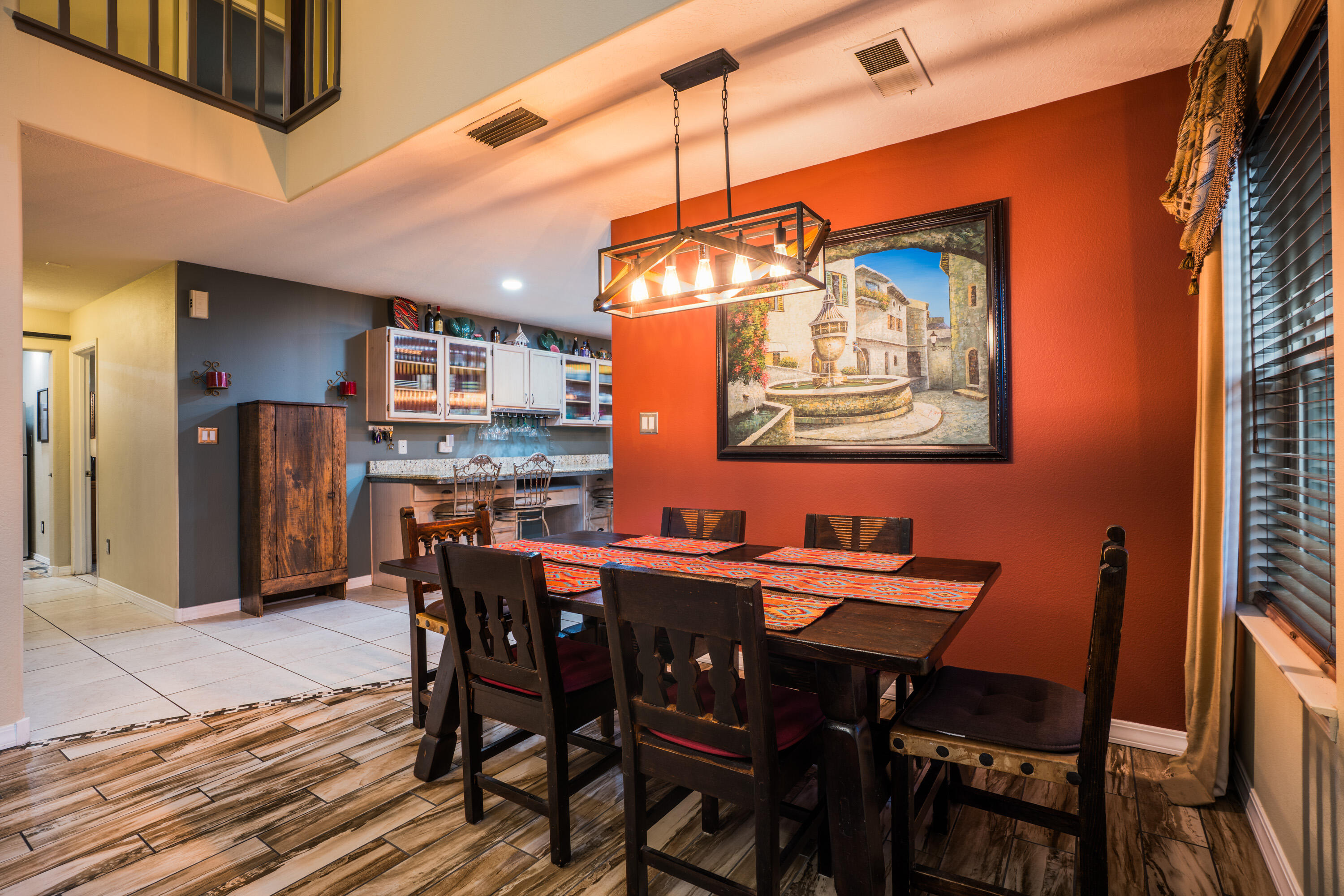 8400 MANUEL CIA Place NE