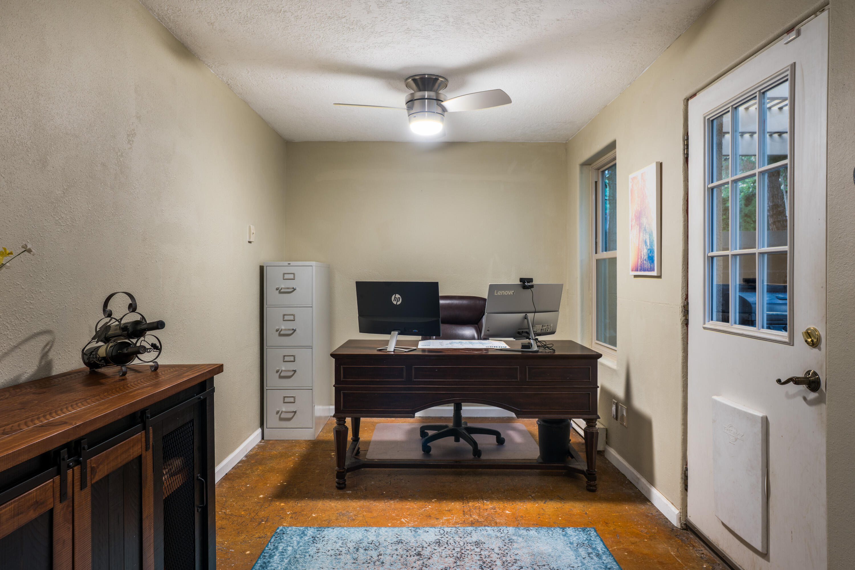 8400 MANUEL CIA Place NE