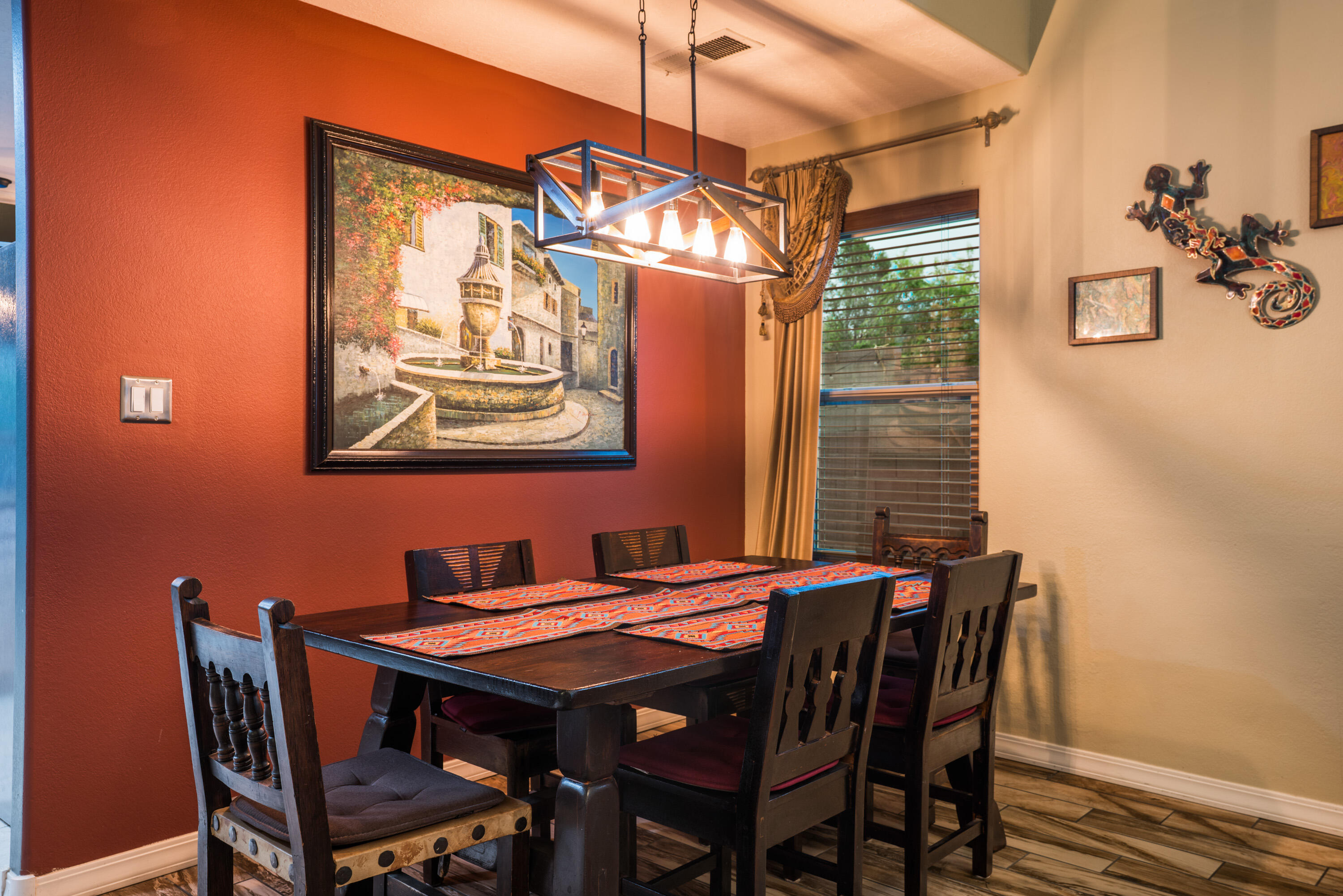 8400 MANUEL CIA Place NE