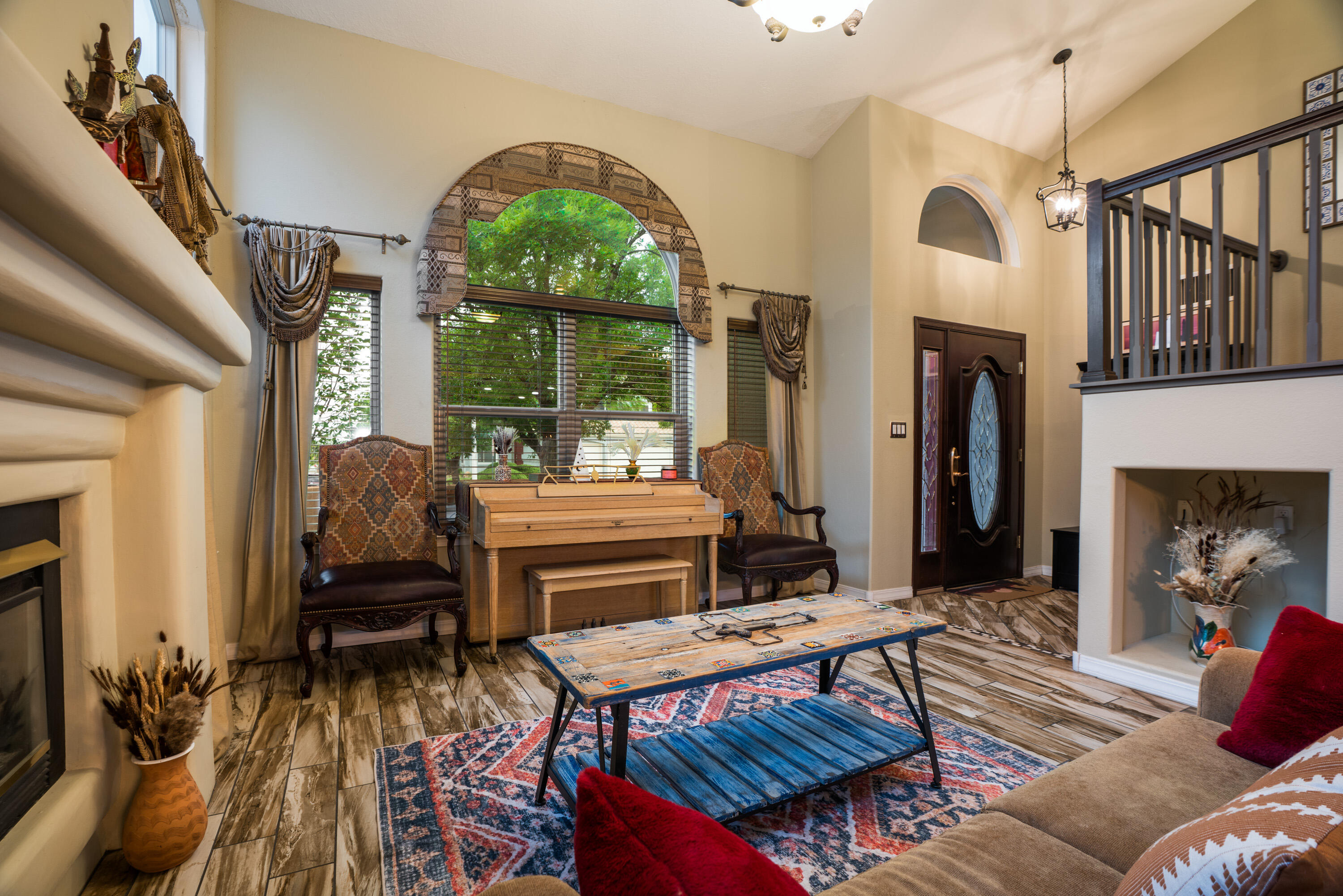 8400 MANUEL CIA Place NE