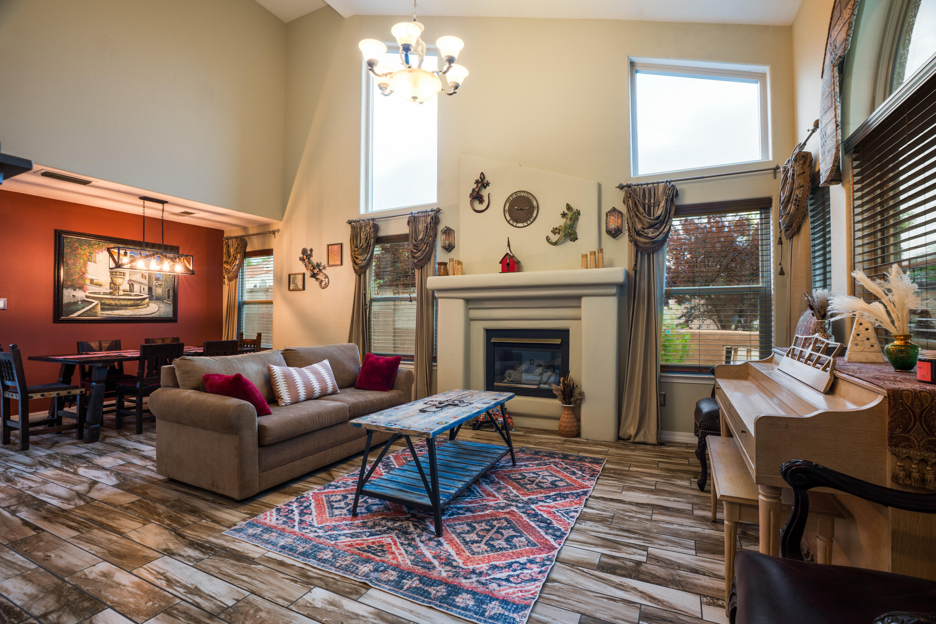 8400 MANUEL CIA Place NE