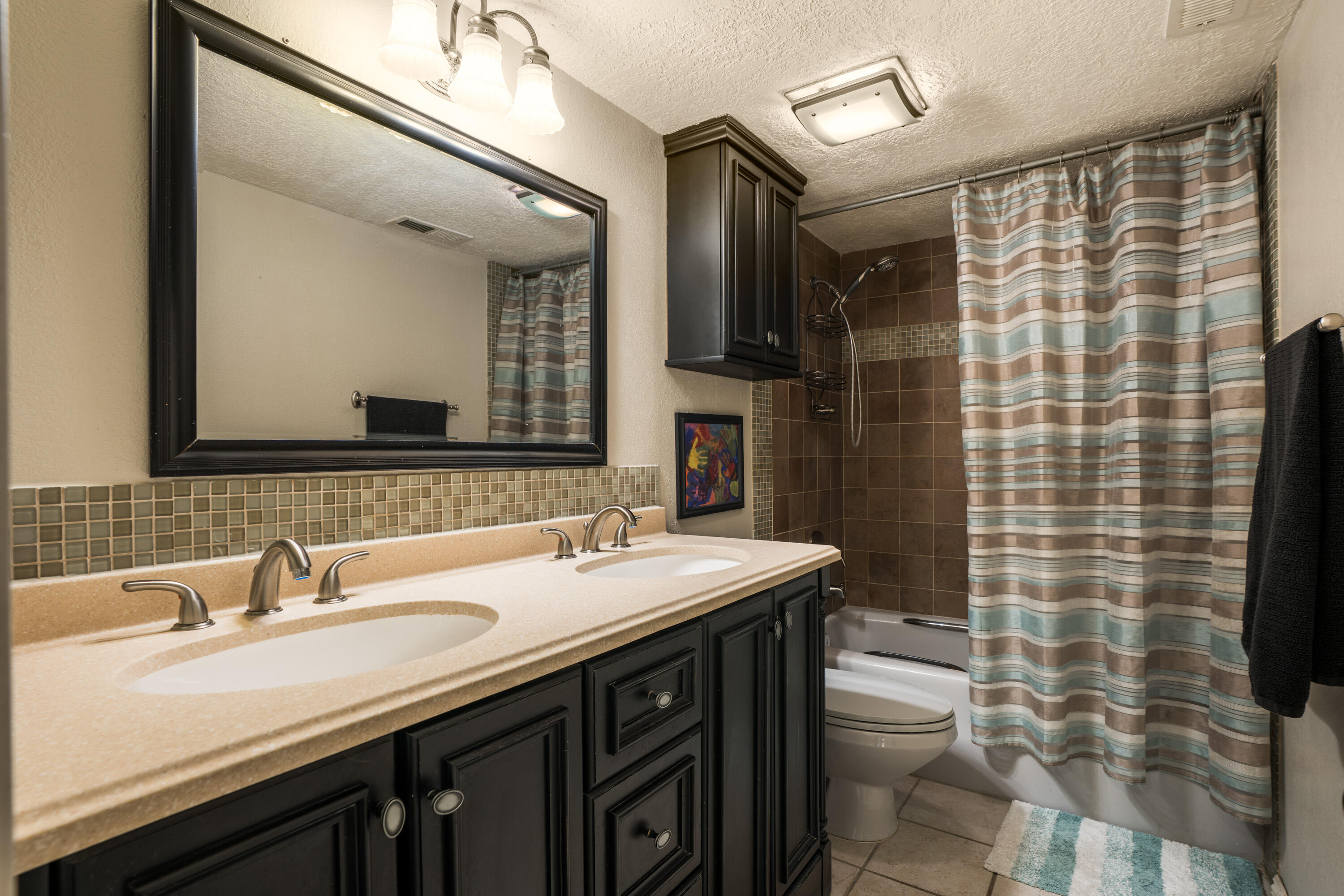 8400 MANUEL CIA Place NE