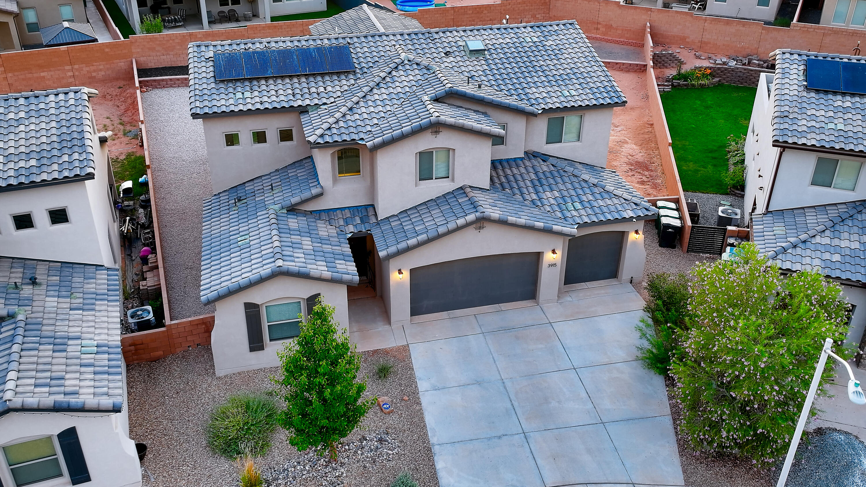 3915 McAdams Drive NE