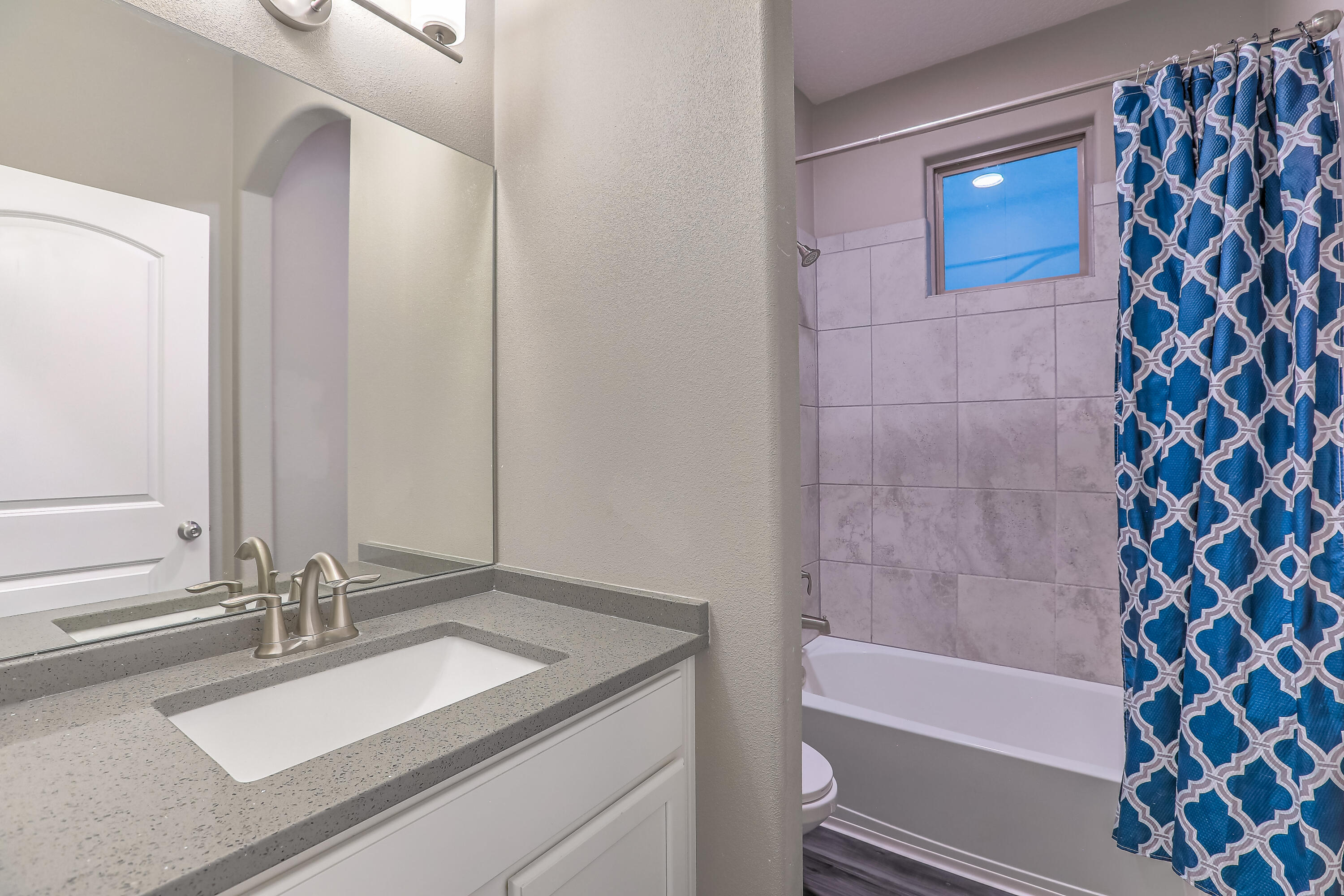 3915 McAdams Drive NE