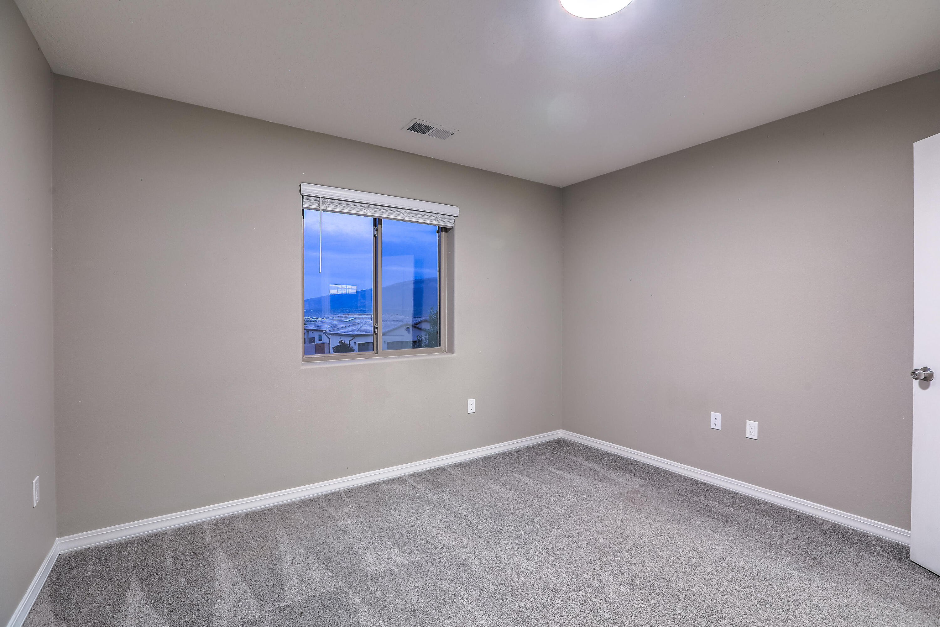 3915 McAdams Drive NE