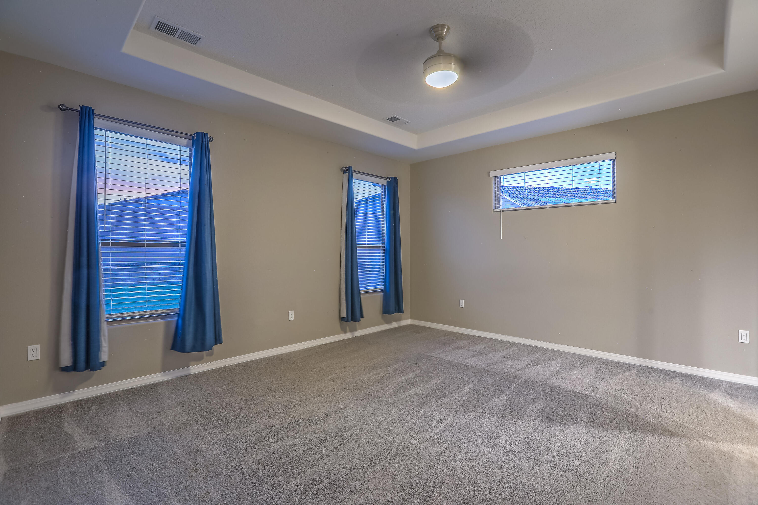 3915 McAdams Drive NE