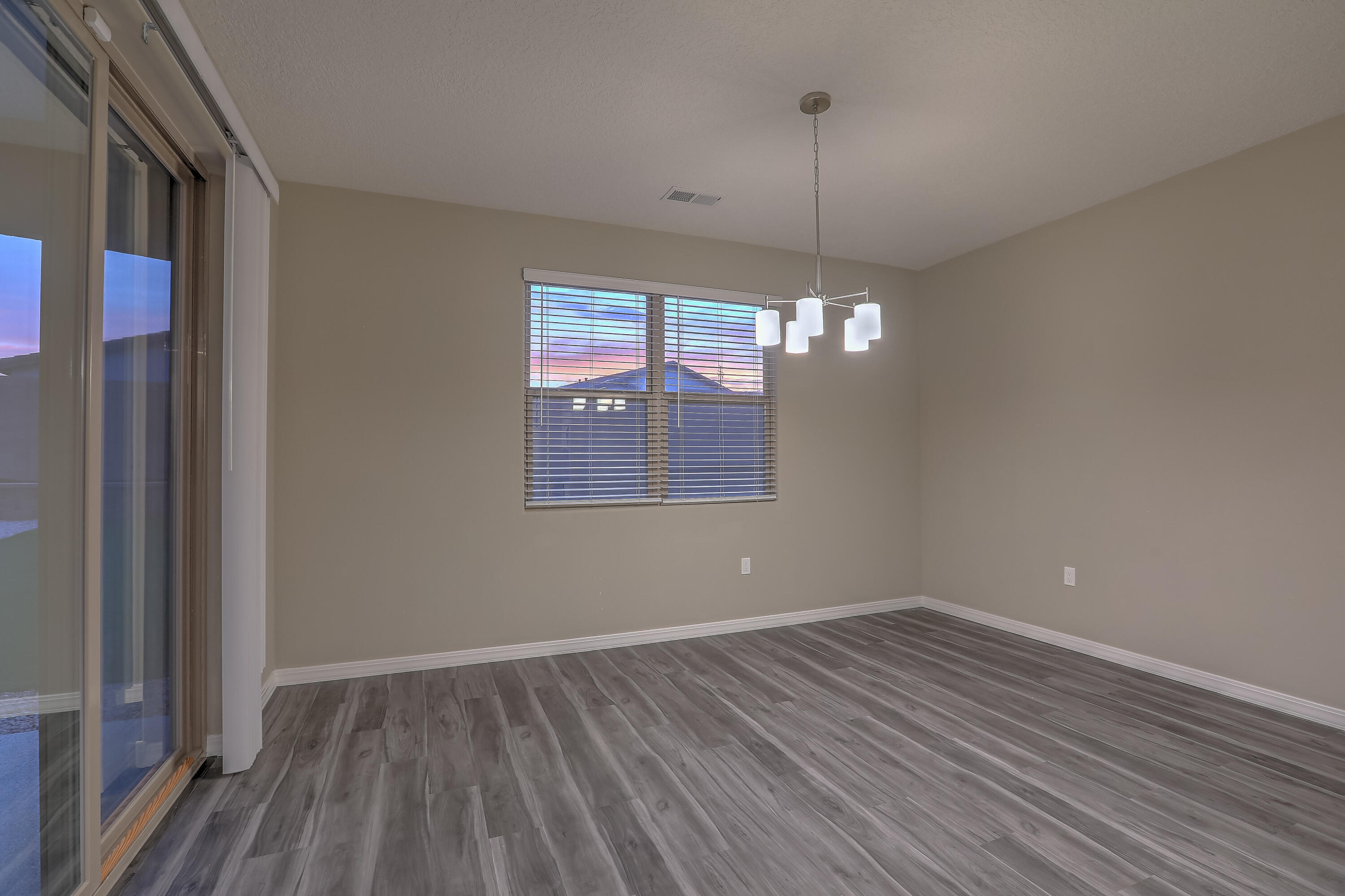 3915 McAdams Drive NE