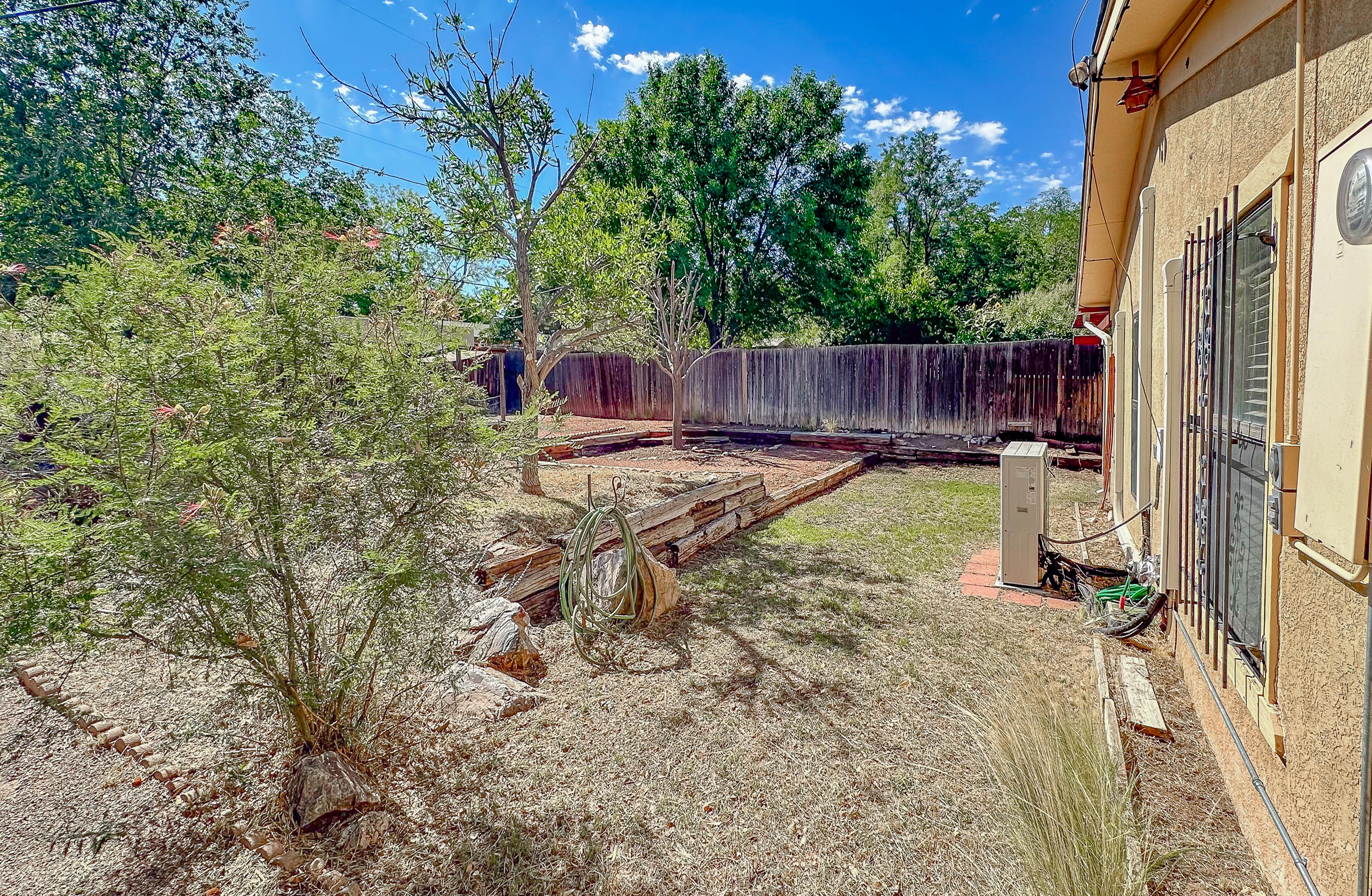 314 Amherst Drive Drive SE