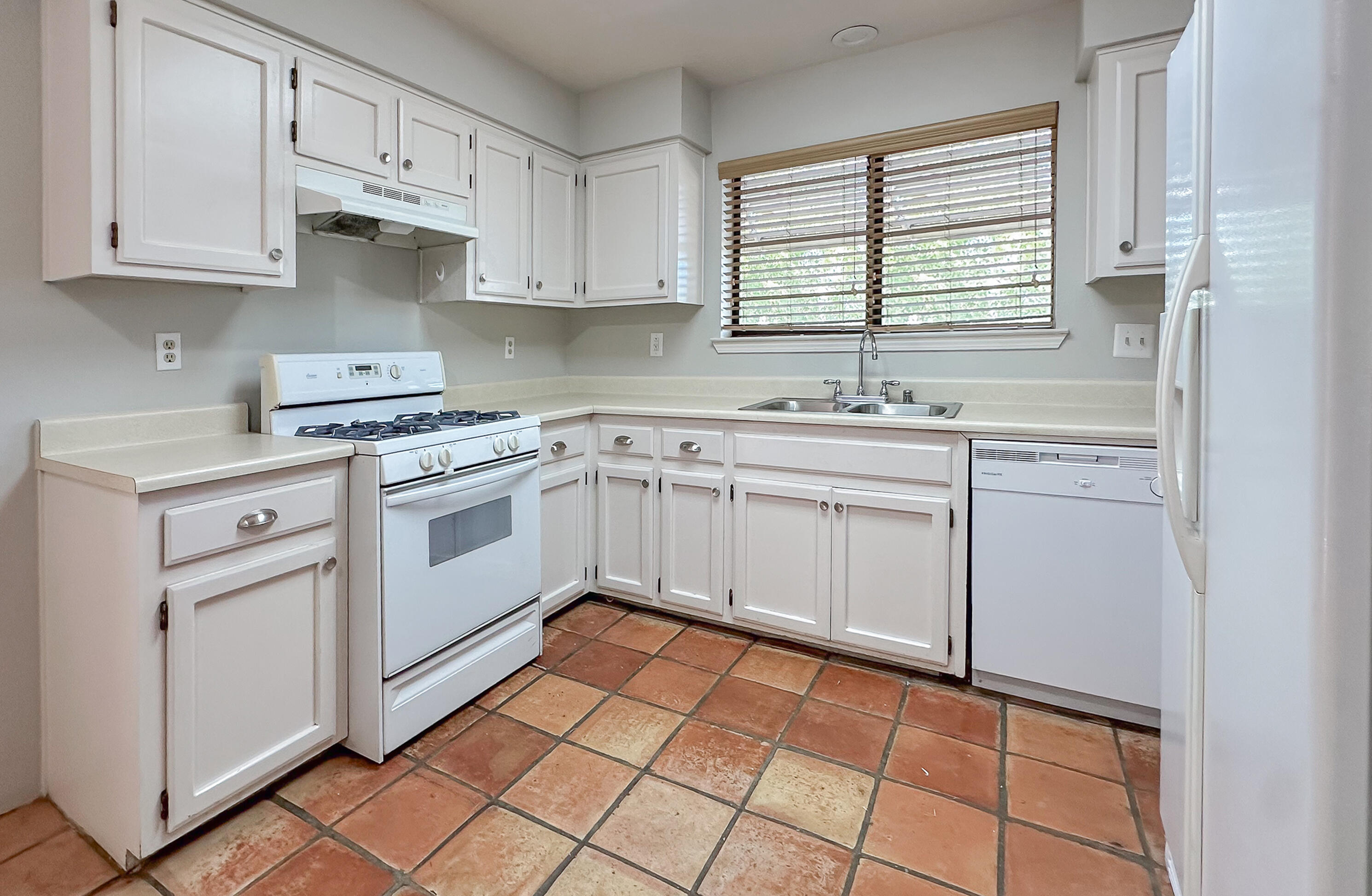 314 Amherst Drive Drive SE