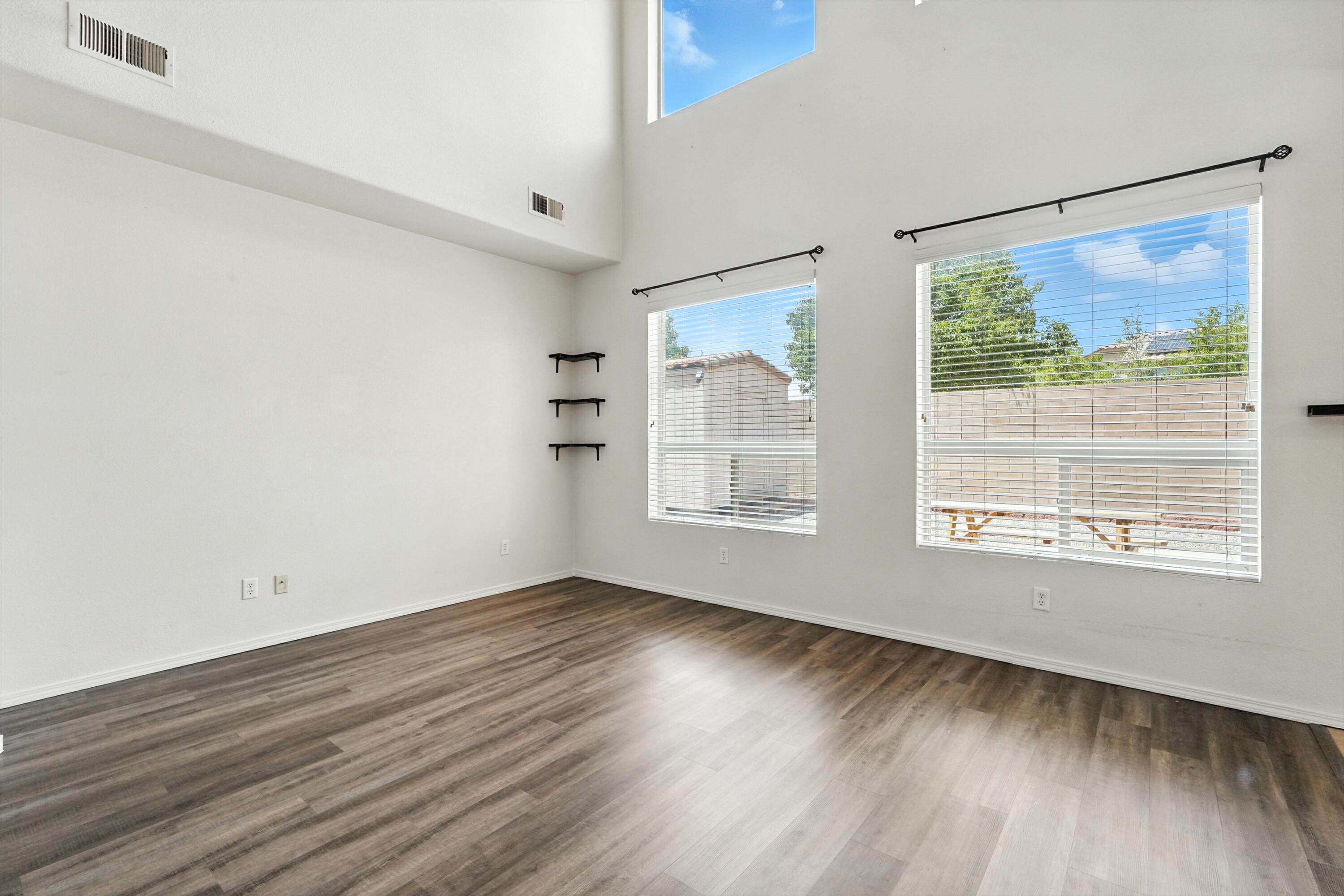 5951 Mesa Viento Road NW