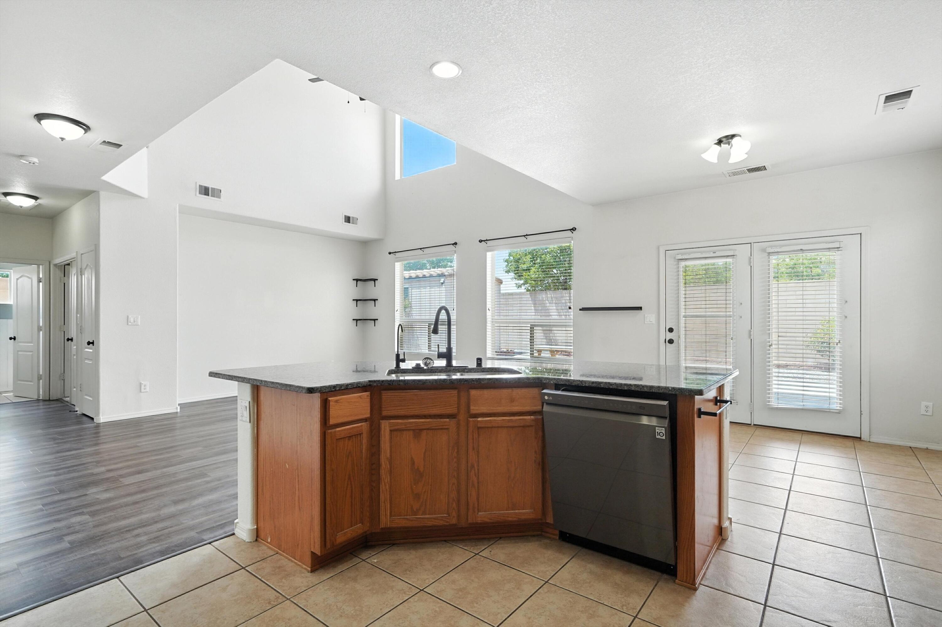 5951 Mesa Viento Road NW