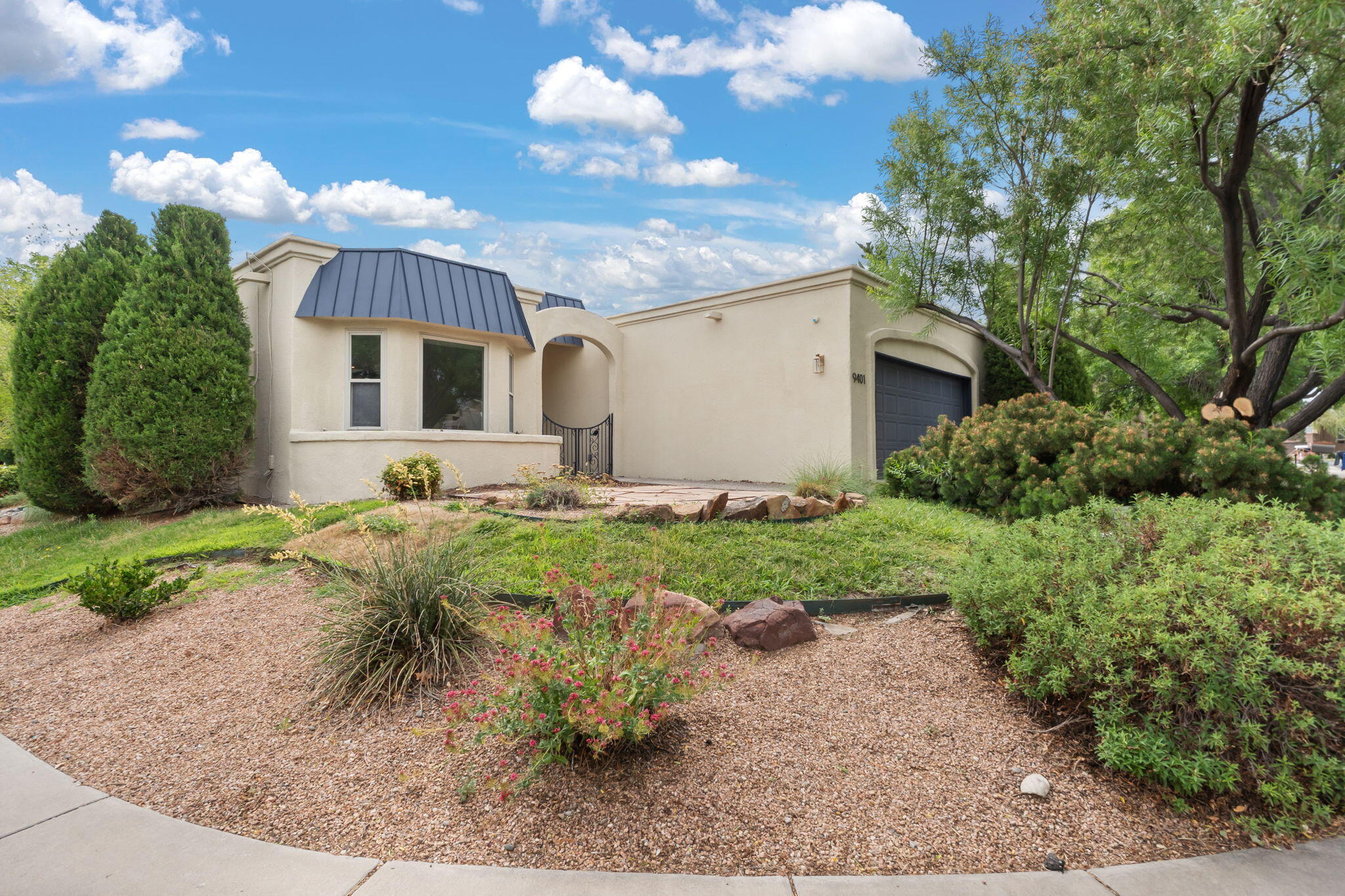 9401 CALLAWAY Circle NE