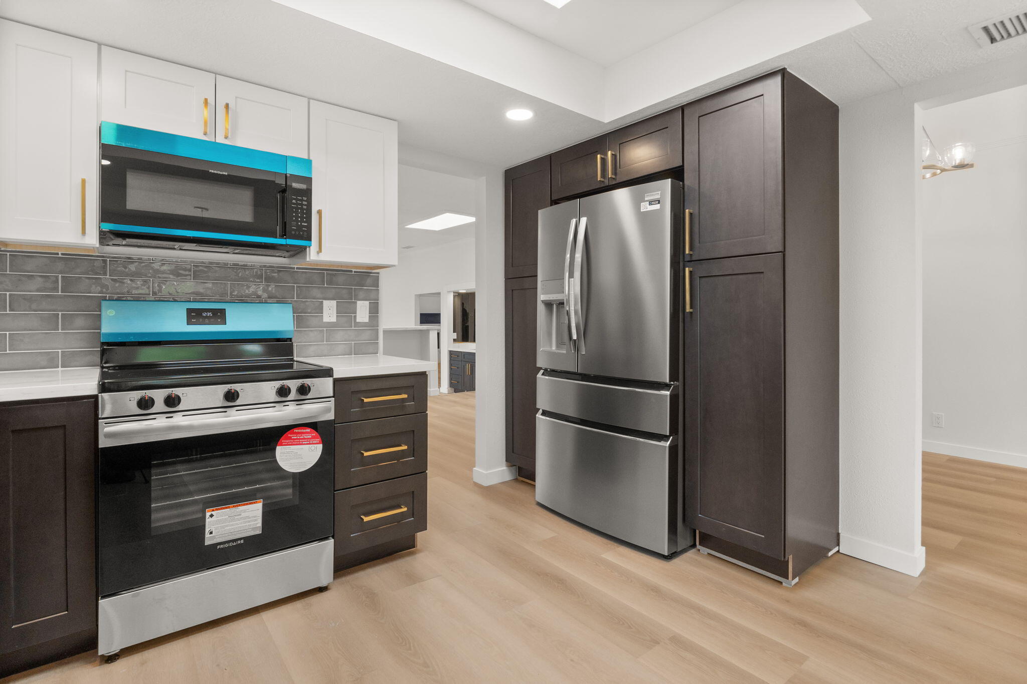 9401 CALLAWAY Circle NE