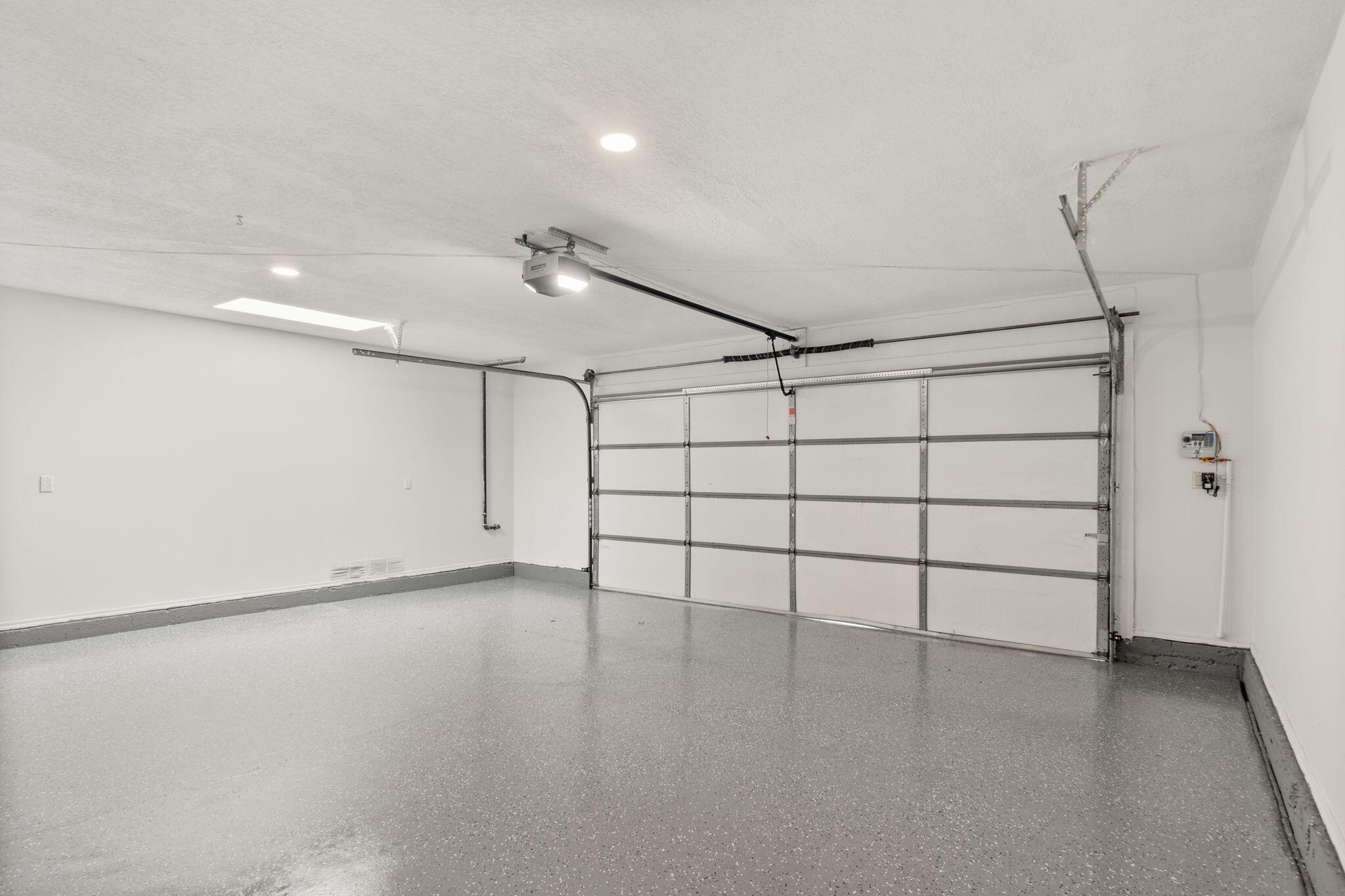 9401 CALLAWAY Circle NE