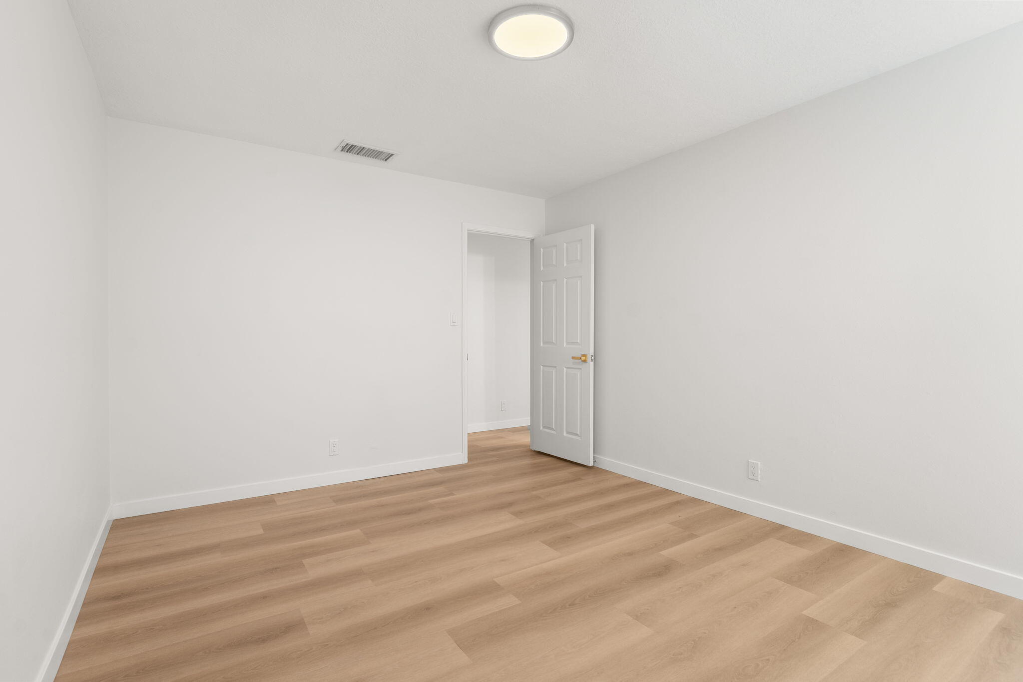 9401 CALLAWAY Circle NE