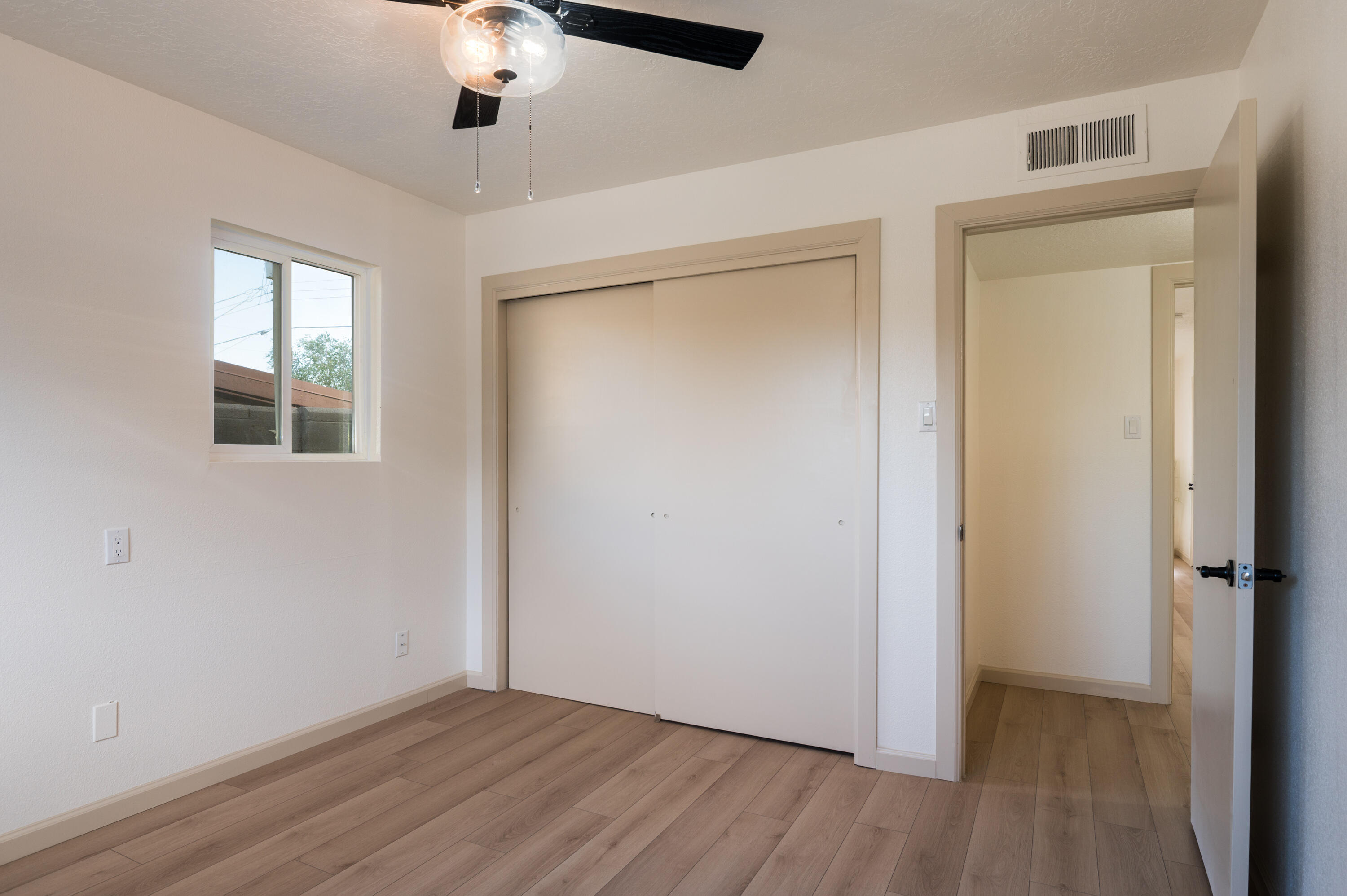 8601 BELLEHAVEN Place NE