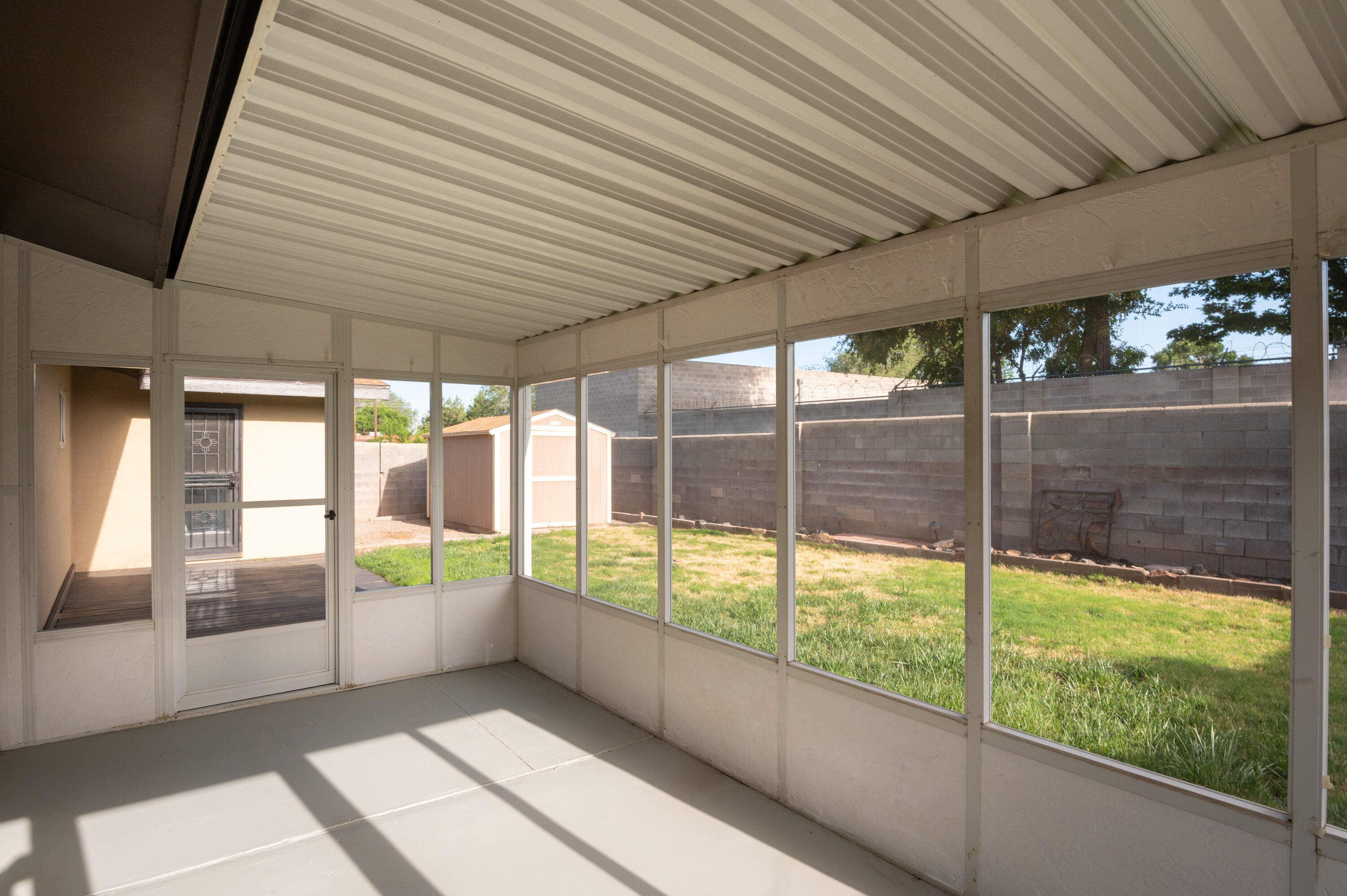 8601 BELLEHAVEN Place NE