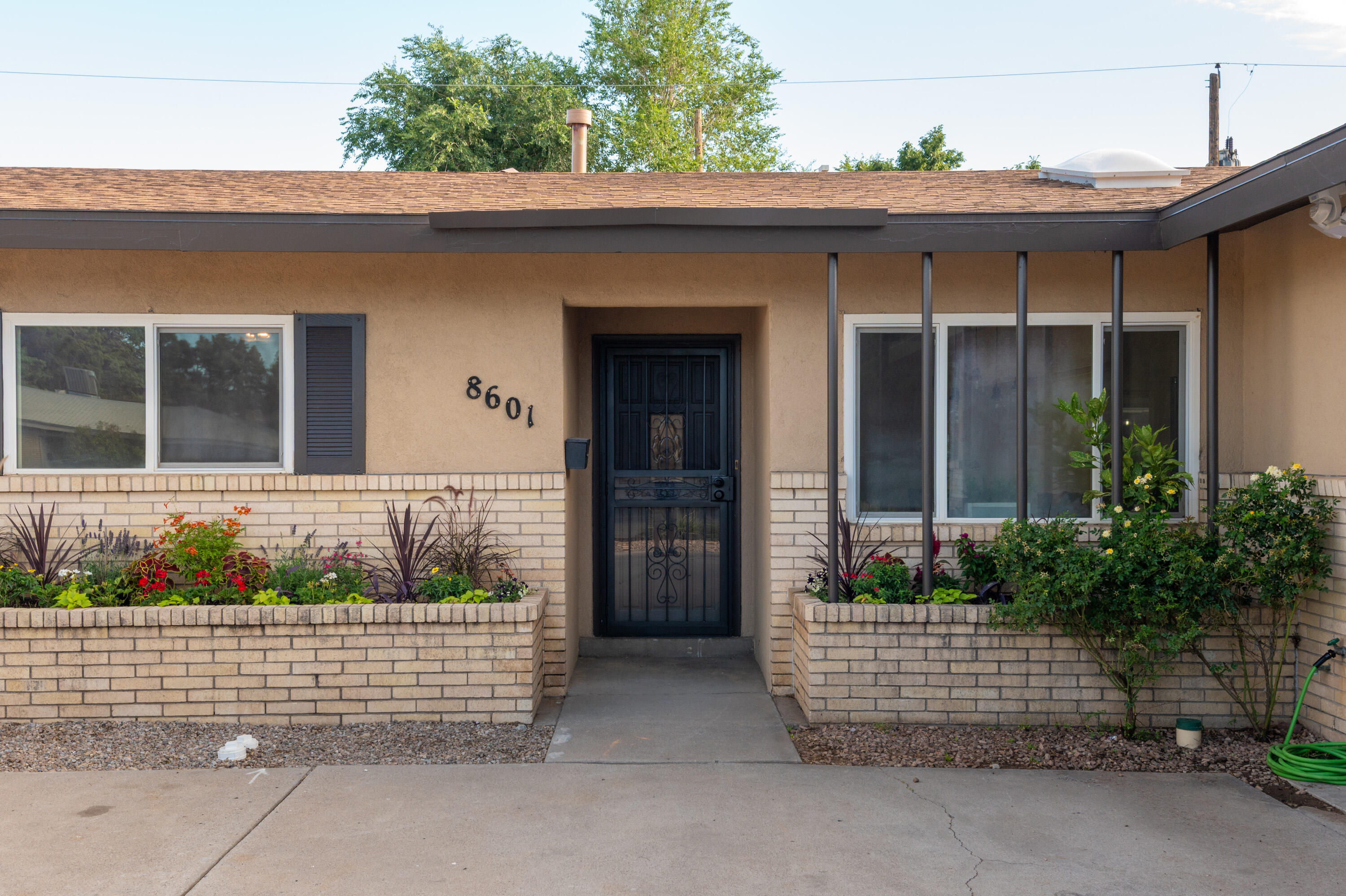 8601 BELLEHAVEN Place NE