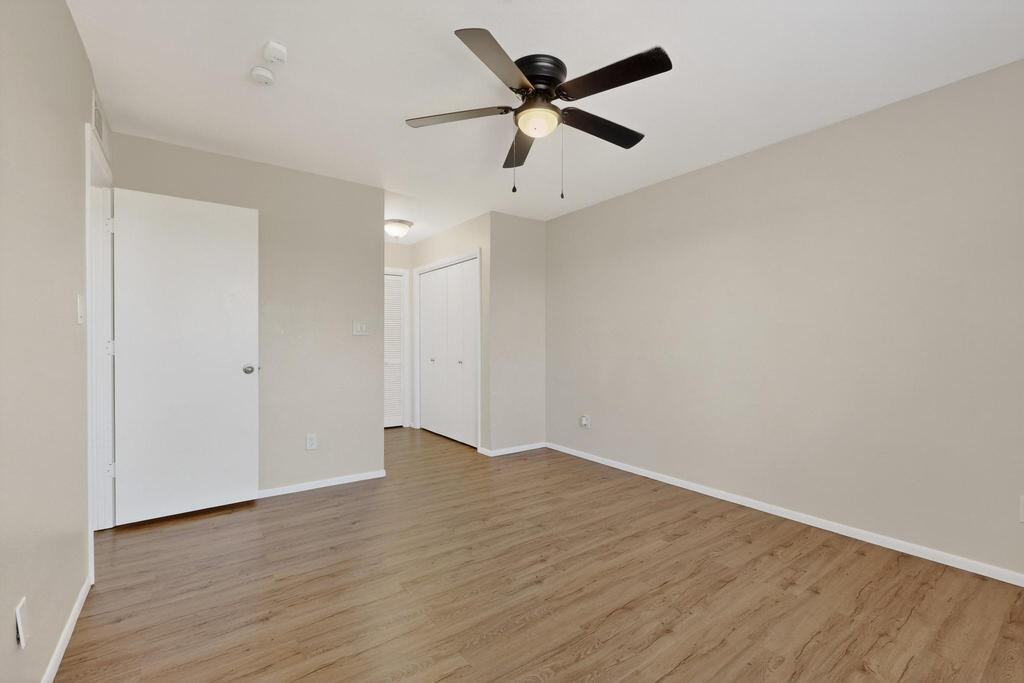 6093 MCKINNEY Drive NE