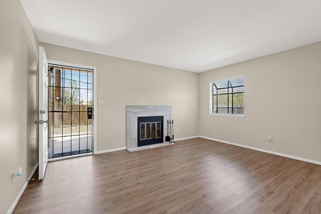 6093 MCKINNEY Drive NE