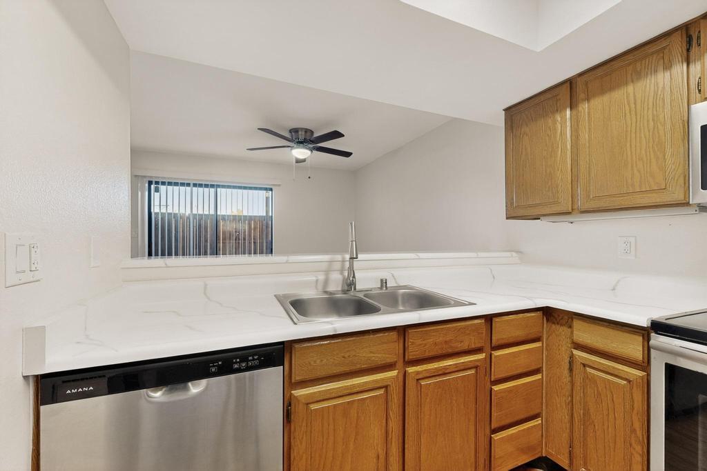 6093 MCKINNEY Drive NE