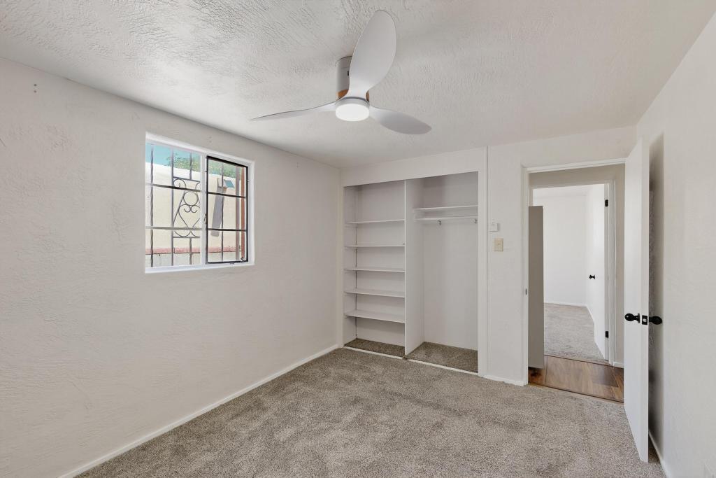 3409 VALENCIA Drive NE